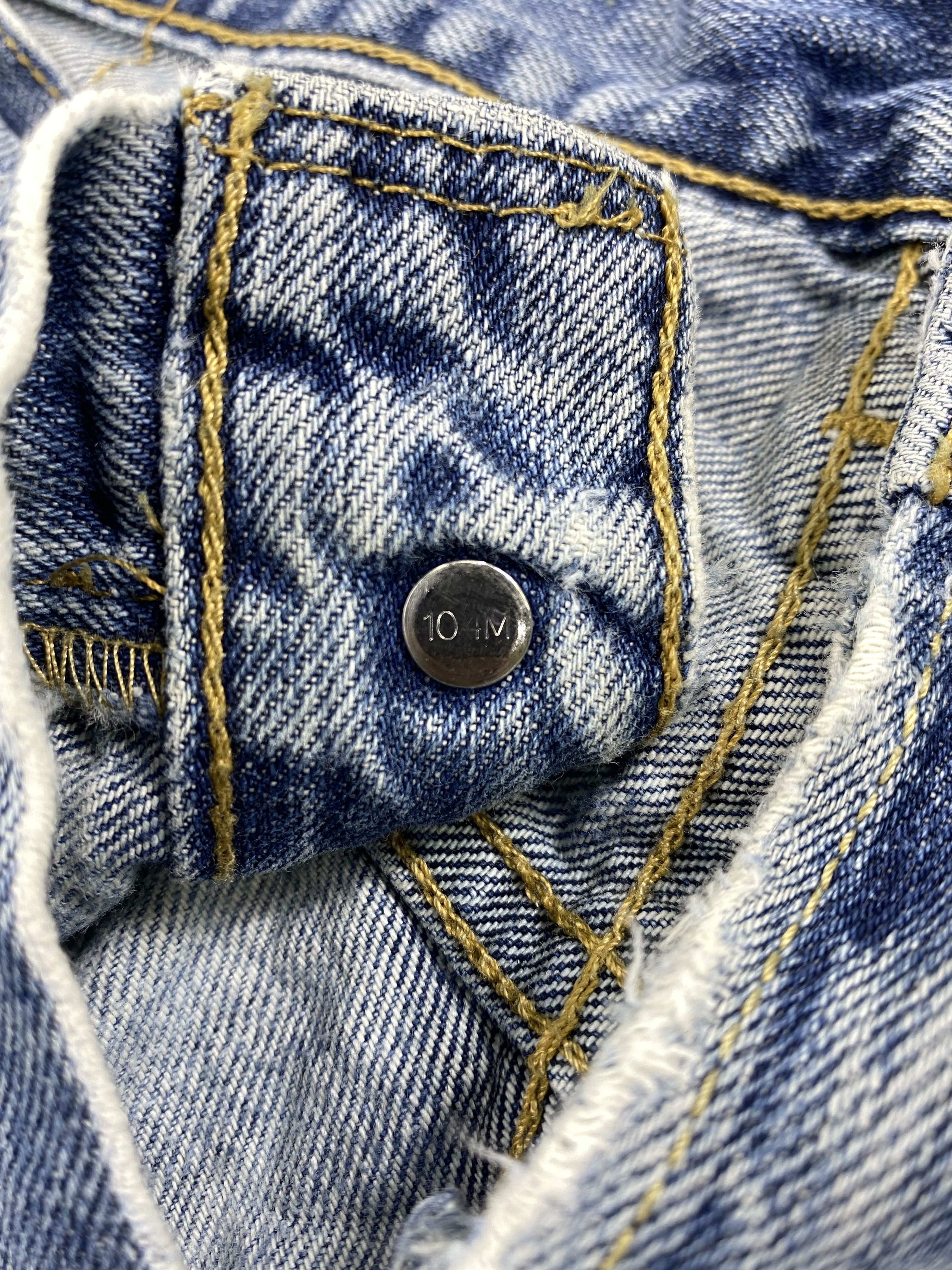 Levi's Mid Blue Distressed Vintage Levi's 501 36x30 Denim -JN1158 Size US 36 / EU 52 - 7 Thumbnail