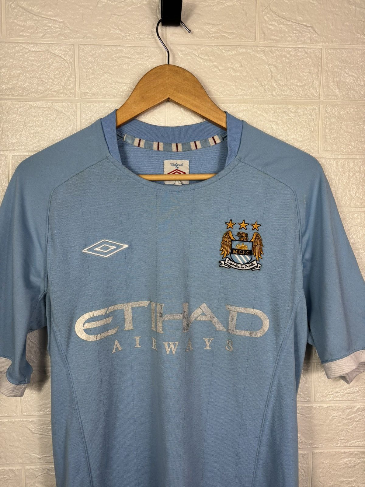 Umbro MANCHESTER CITY 2010 2011 HOME JERSEY UMBRO MEN #9 ADEBAYOR Size US L / EU 52-54 / 3 - 4 Thumbnail