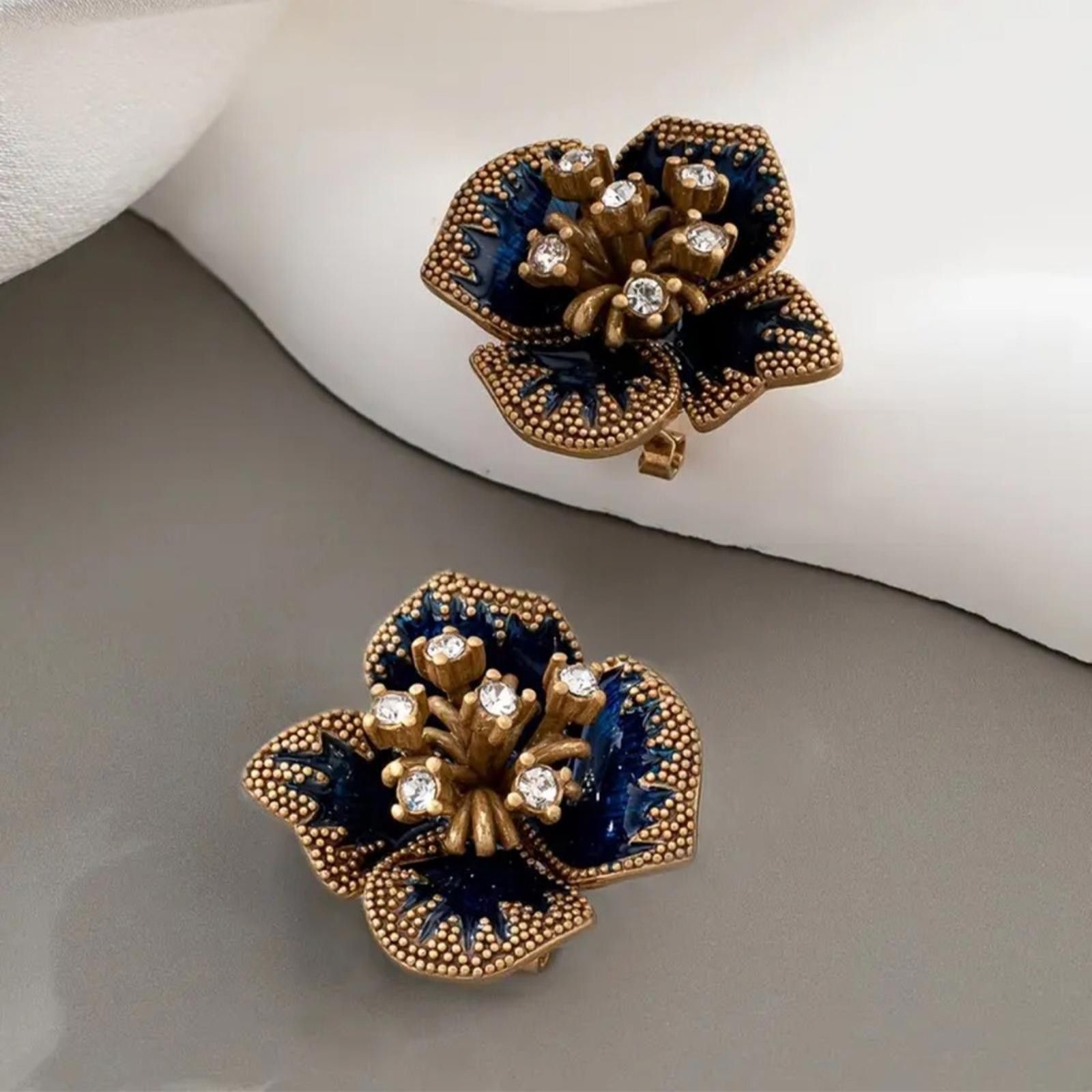 Designer Artisan Gold and Blue Floral Earrings Size ONE SIZE - 2 Thumbnail