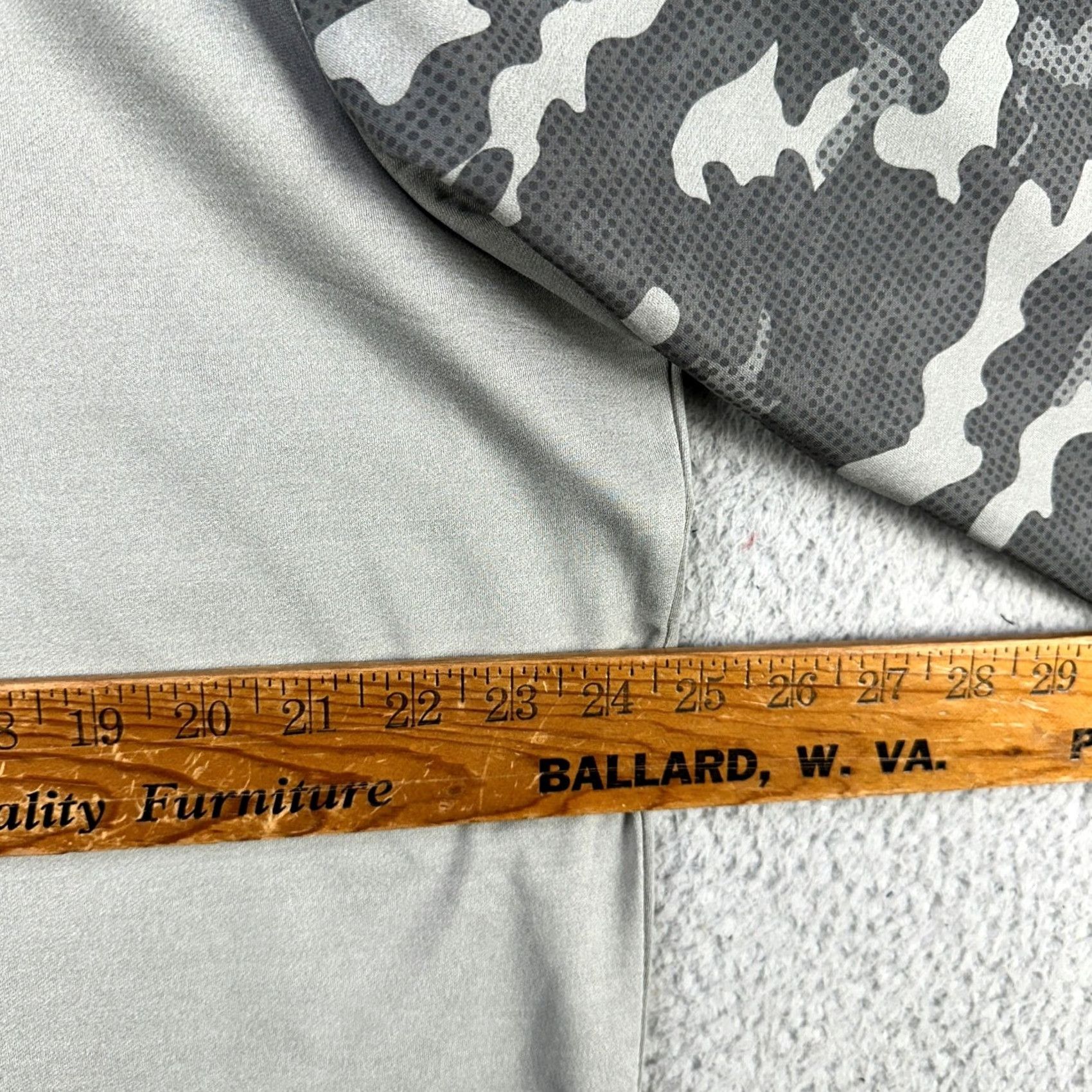 Peter Millar Peter Millar Sweatshirt Pullover Mens XL Gray Camo Long Sleeve 1/4 Zip Logo Size US XL / EU 56 / 4 - 7 Thumbnail