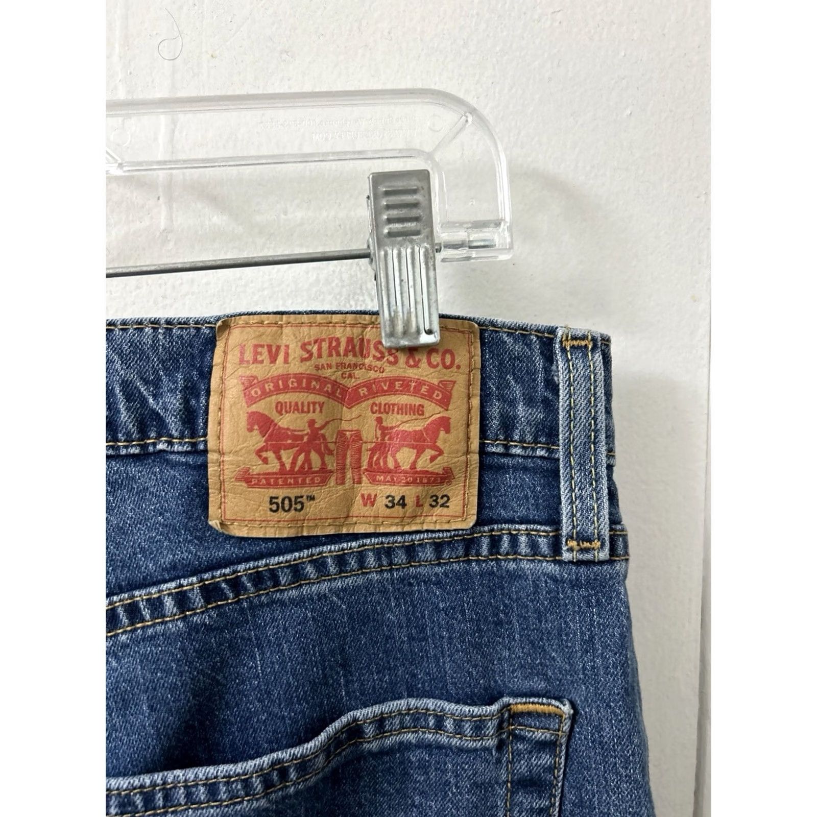 Levi's Levi's 505 Regular Fit Jeans Mens 34x31 Medium Wash Denim Straight Leg Blue Cotton Logo 5-Pocket Size US 34 / EU 50 - 5 Thumbnail