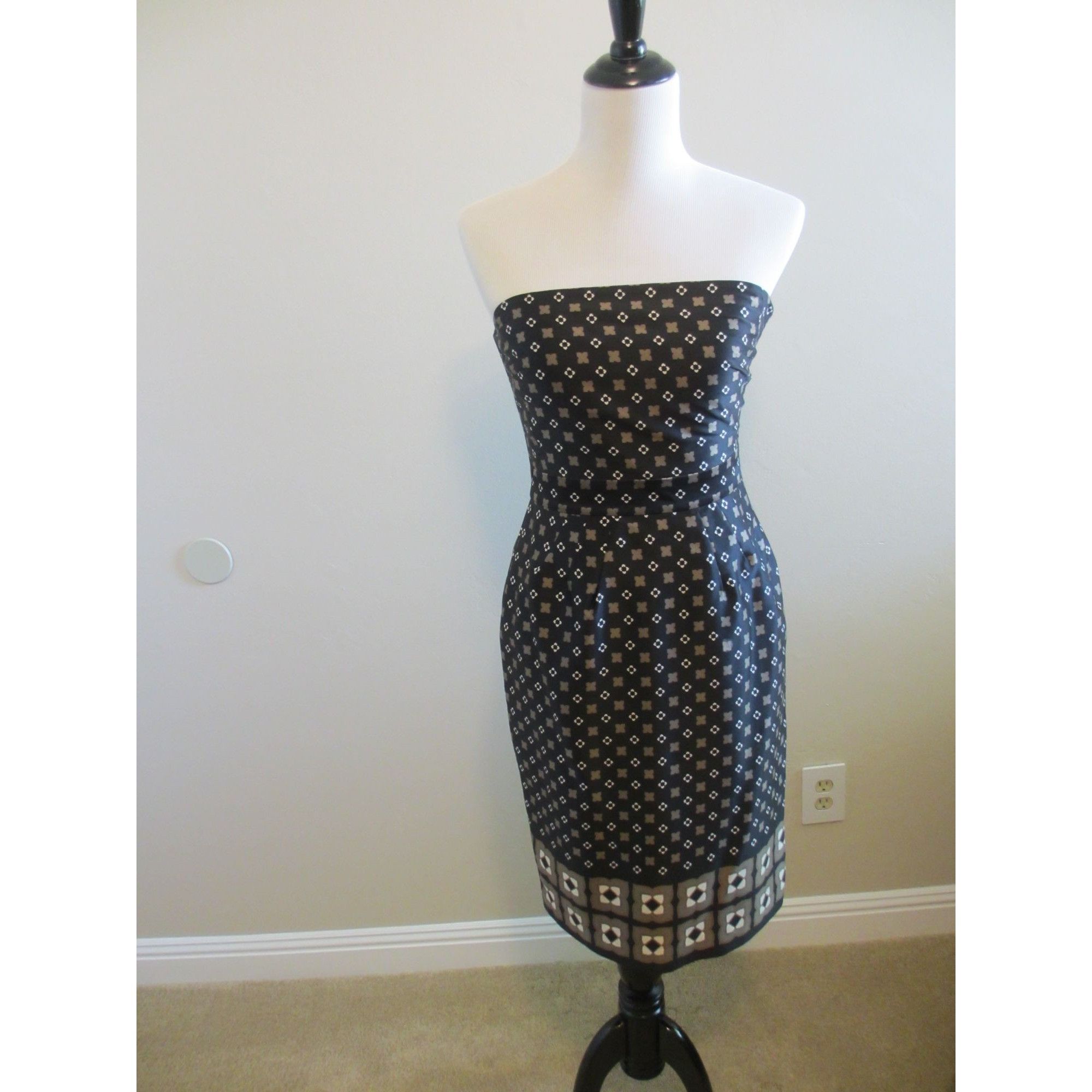 BANANA REPUBLIC BLACK WHITE BROWN TAN STRAPLESS DRESS SIZE 4