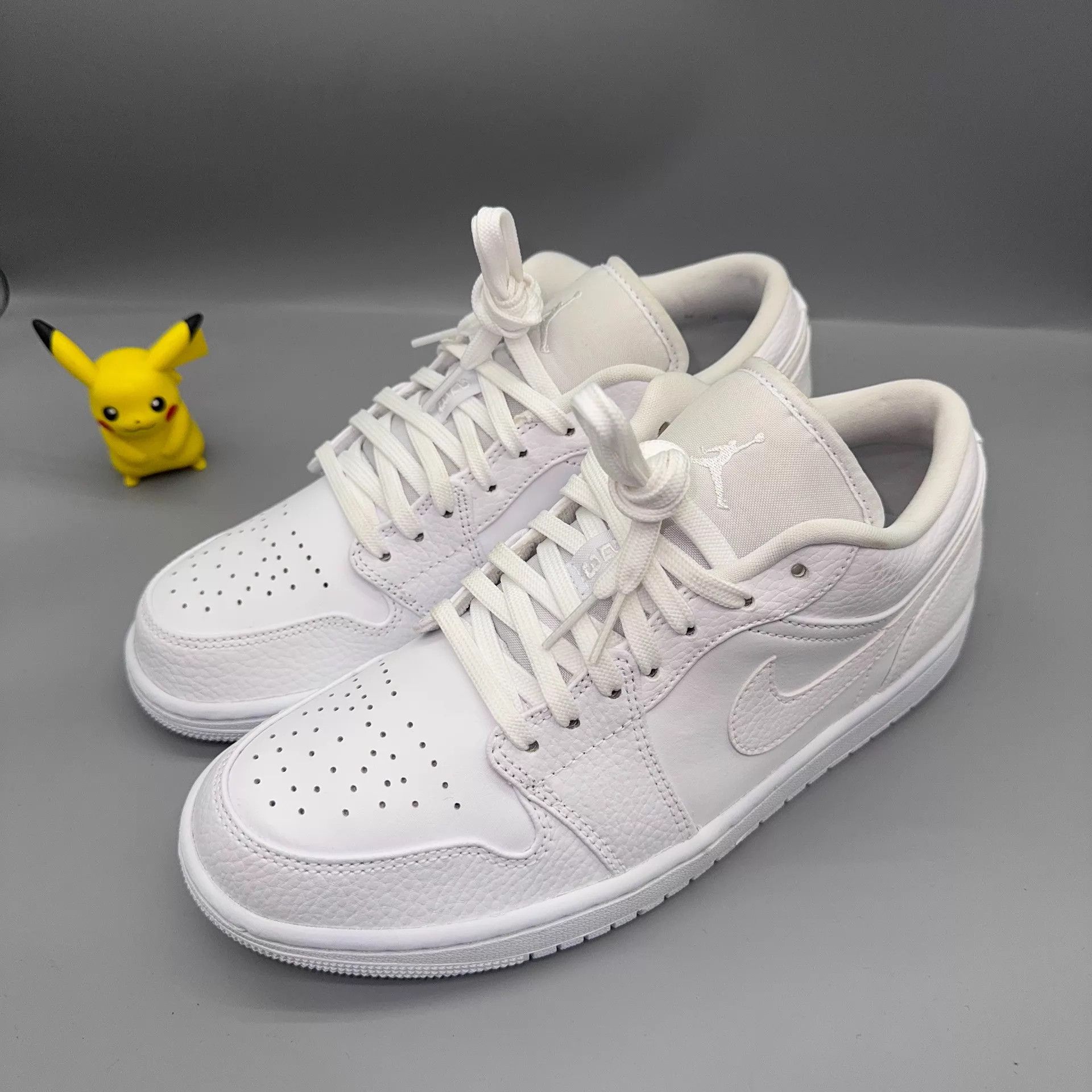 Nike Jordan AJ1 White 40.5 (Brand New, Original Box) Size US 7.5 / EU 40-41 - 1 Thumbnail