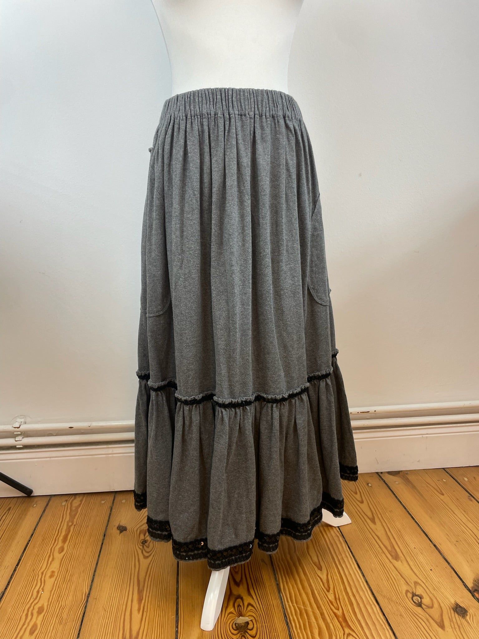 Comme des Garcons Vintage Comme Des Garçons Skirt Grey S Size 27" / US 4 / IT 40 - 1 Thumbnail