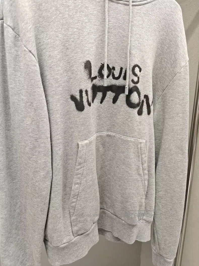 Louis Vuitton Louis Vuitton Grey ink-splashing figure hooded sweatshirt Size US S / EU 44-46 / 1 - 3 Thumbnail