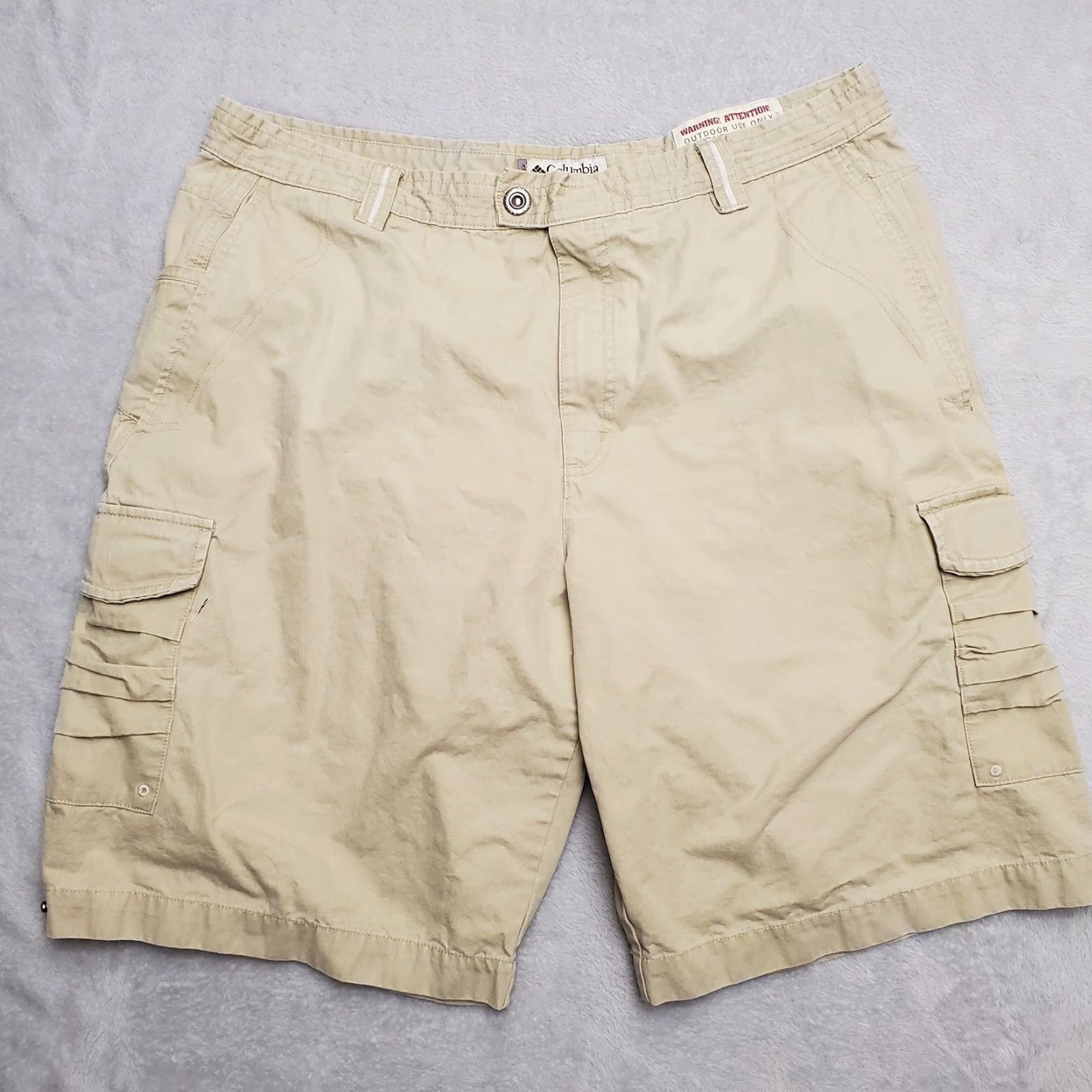 Vintage Columbia Cargo Shorts Men 38 Flat Front Khaki Outdoors Hiking Casual Beige Canvas Pockets Mens Size US 38 / EU 54 - 2 Thumbnail