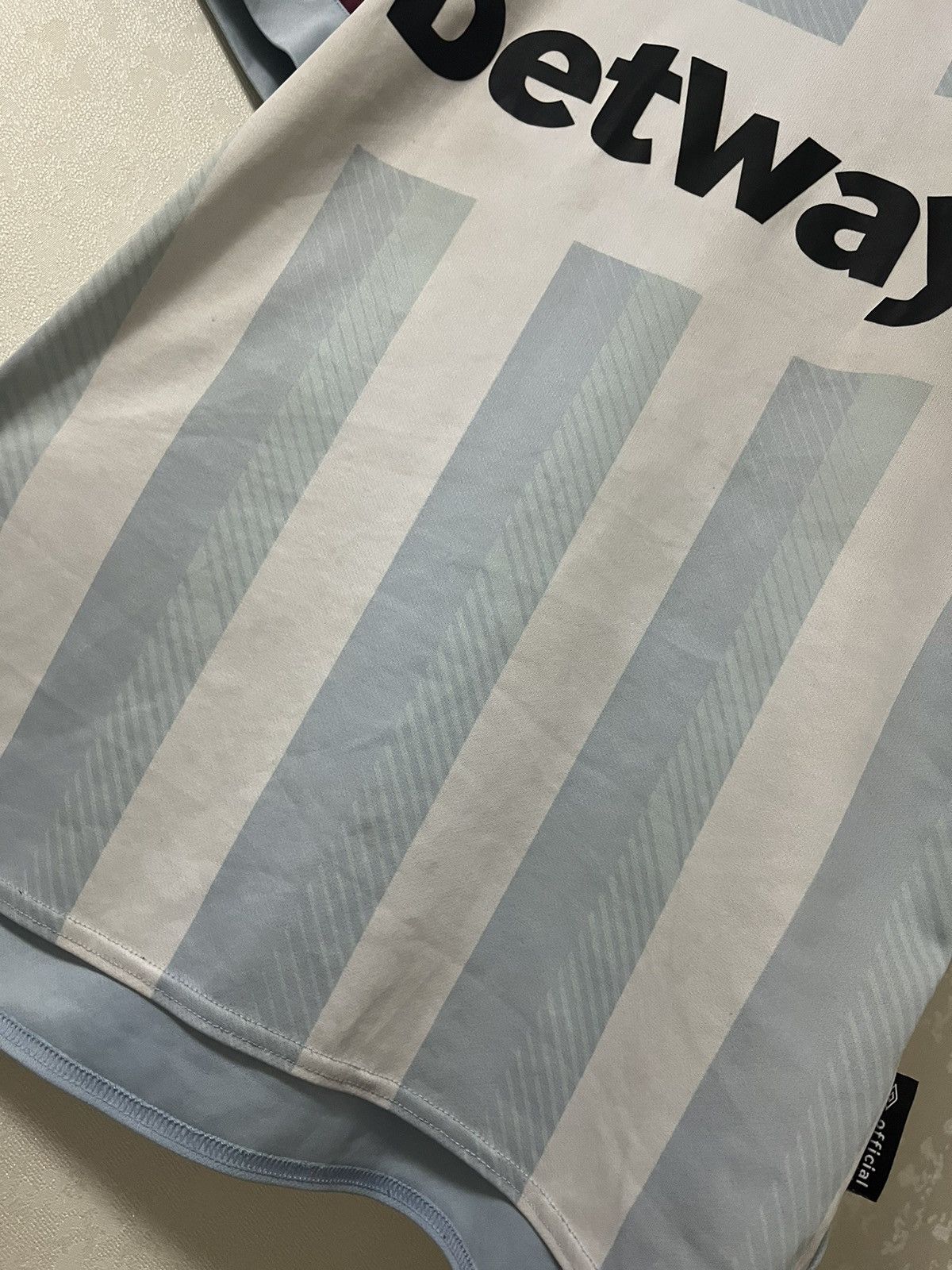 Vintage Umbro West Ham United 2021/22 Away Jersey Size US M / EU 48-50 / 2 - 5 Thumbnail