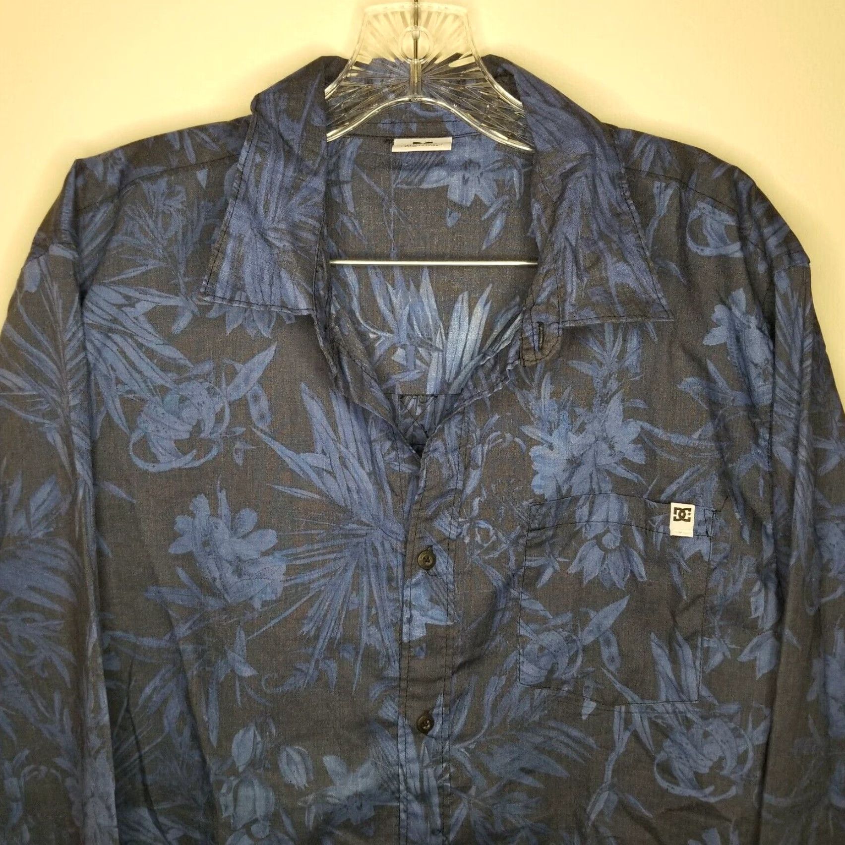 Vintage DC Skateboarding Shirt Mens Long Sleeve Button-Up Floral Blue L Size Size US L / EU 52-54 / 3 - 2 Thumbnail