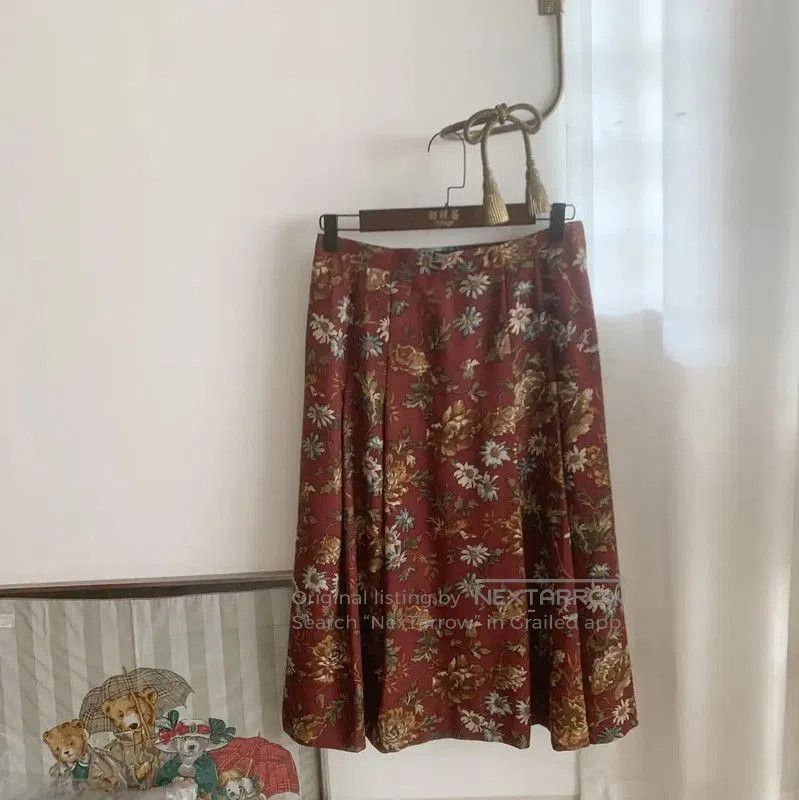 Burberry Burberry Red Floral Wool Skirt. Size 23" - 6 Thumbnail