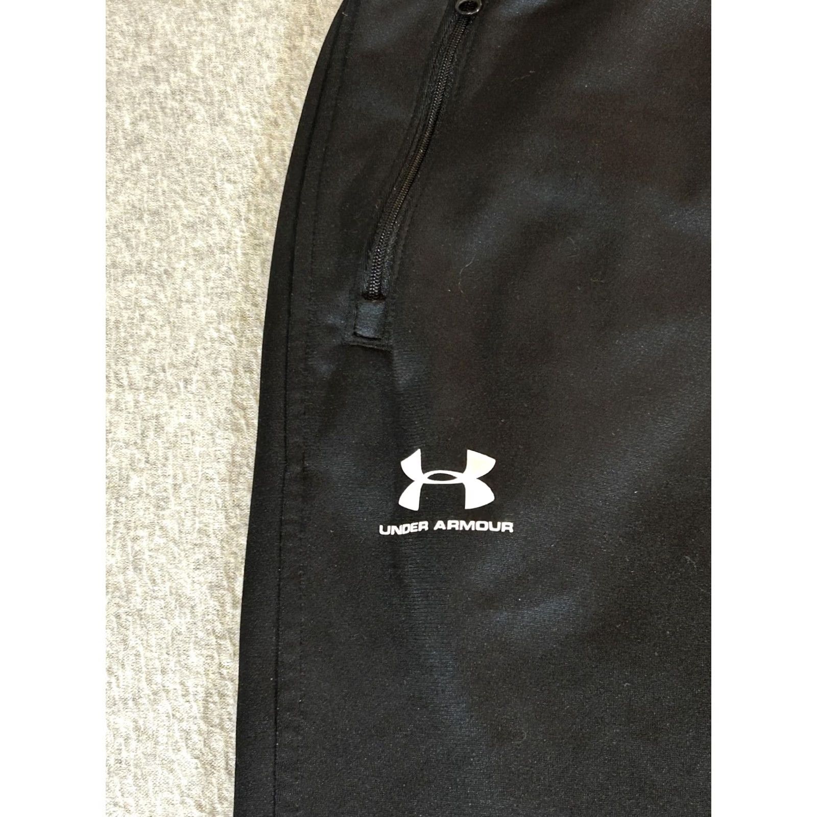 Under Armour Under Armour Jogger Pants Men M Black Knit Tapered Relaxed Pocket Zip Pocket Athletic Gym Running Casual Mens Size US 31 - 2 Thumbnail