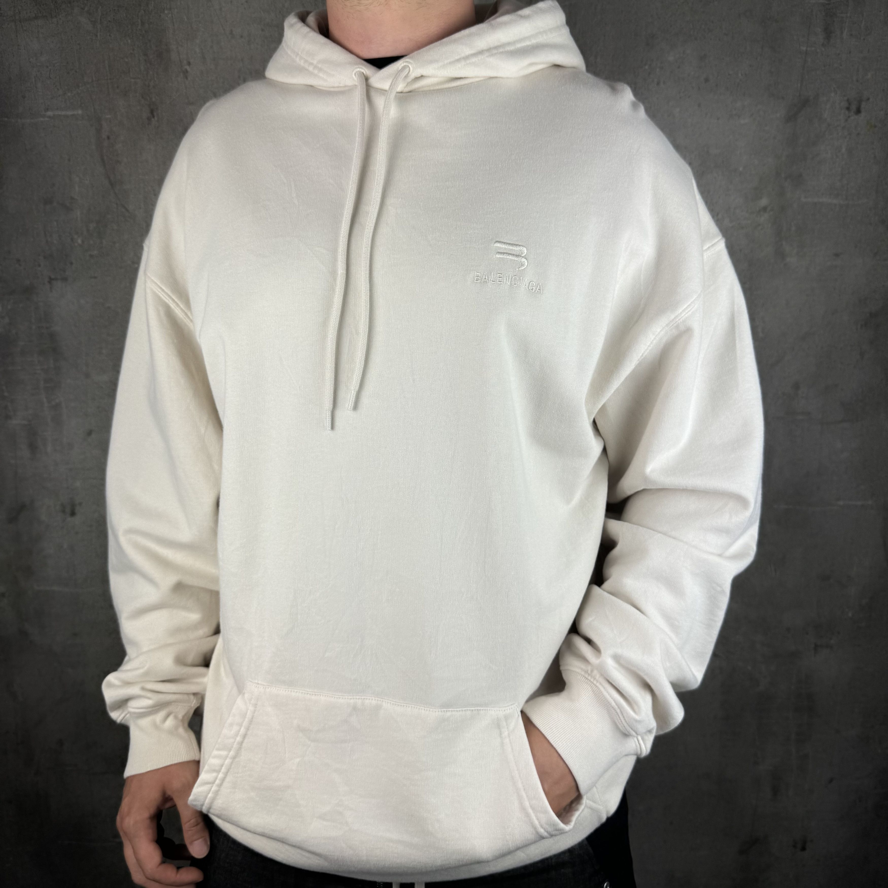 Balenciaga BALENCIAGA 3B Chest Logo Hoodie Cream Size US S / EU 44-46 / 1 - 1 Thumbnail