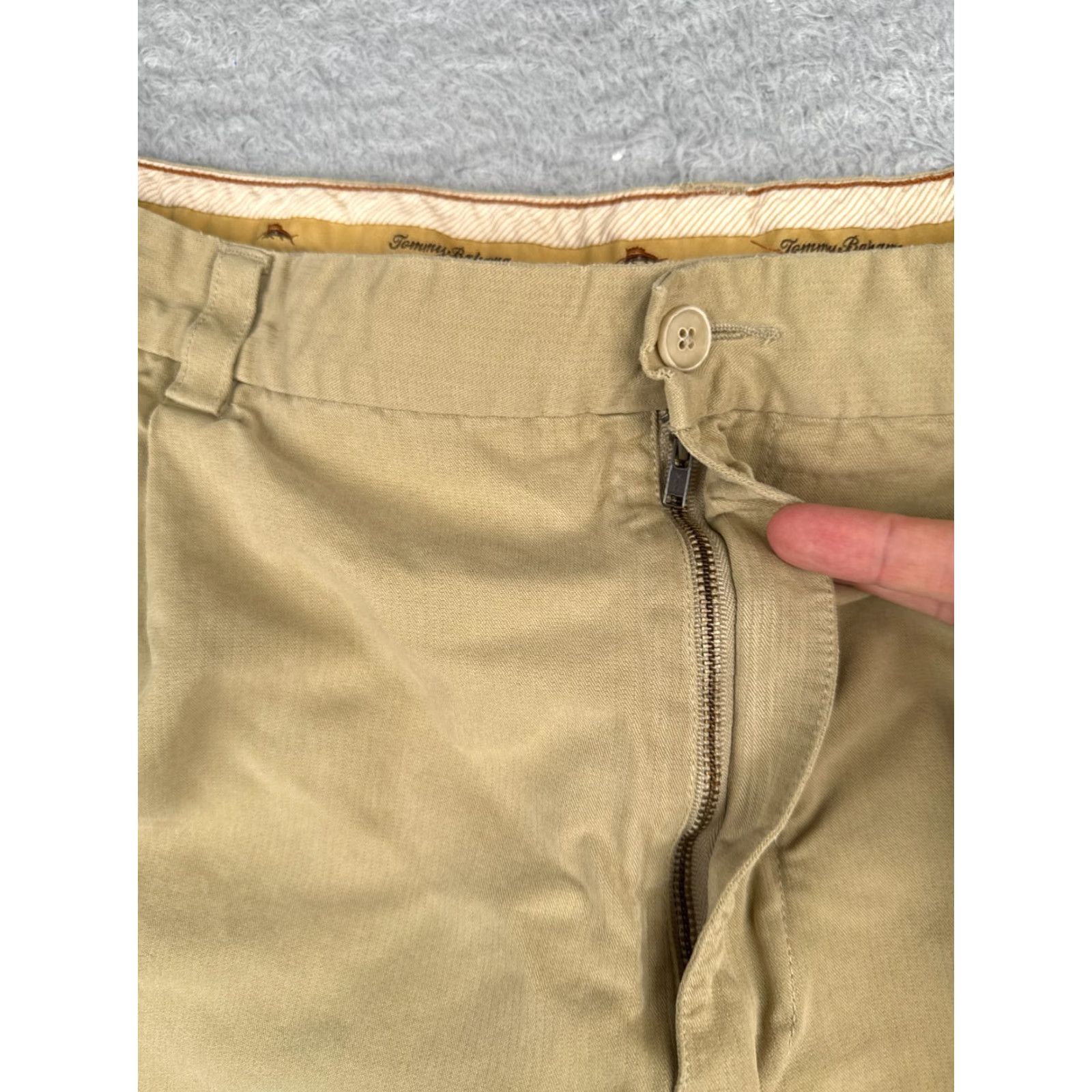 Tommy Bahama Tommy Bahama Shorts Men 40 Beige Bermuda Pleated 100% Silk Beach Resort 38x8 Size US 40 / EU 56 - 6 Thumbnail