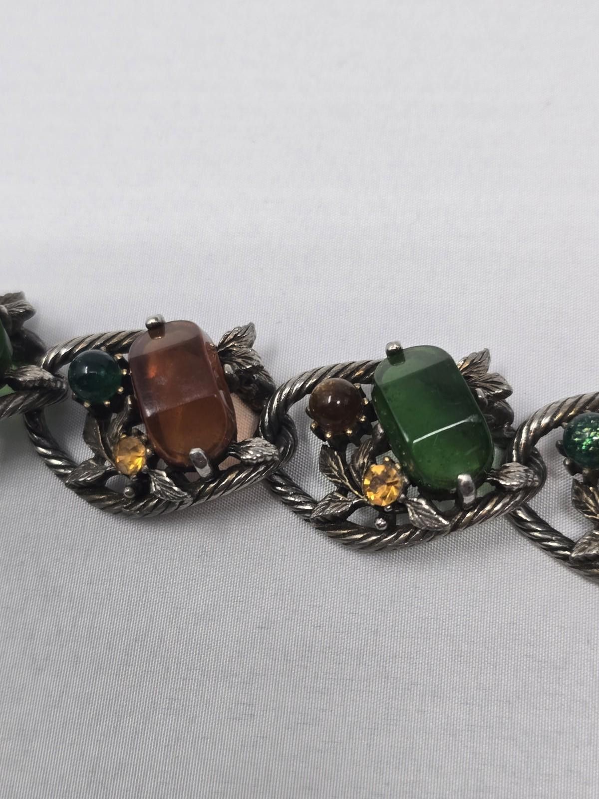Chalk Line Selini 1960s Silver Tone Bracelet Green Red Cab Vintage Size ONE SIZE - 7 Thumbnail