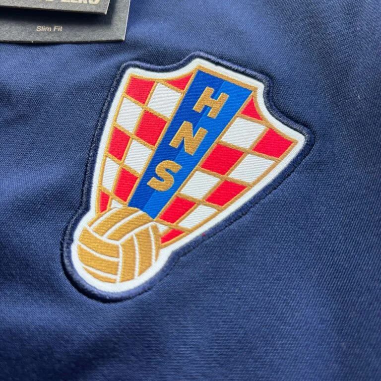 Nike NEW Croatia 2022-23 Nike Academy Pro top size S Size US S / EU 44-46 / 1 - 4 Thumbnail