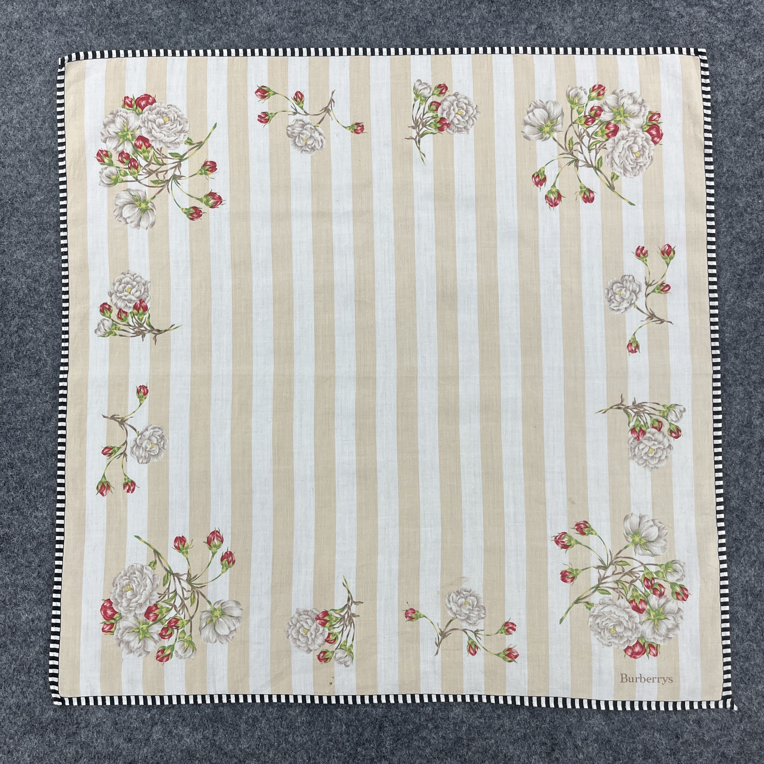 Burberry Burberry Handkerchief / Bandana / Neckerchief B062 Size ONE SIZE - 2 Thumbnail