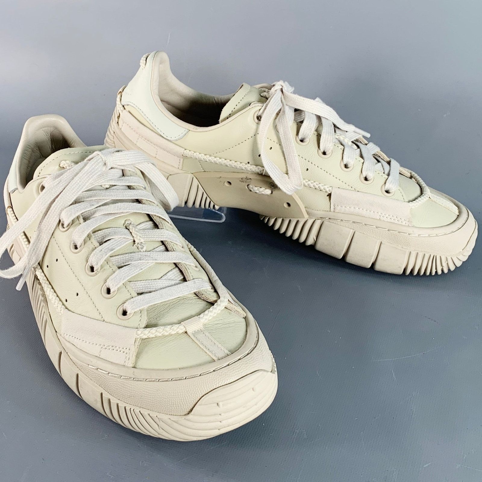 Adidas 10 Scuba Stan Beige Leather Low Top Sneakers Size US 10 / EU 43 - 1 Thumbnail