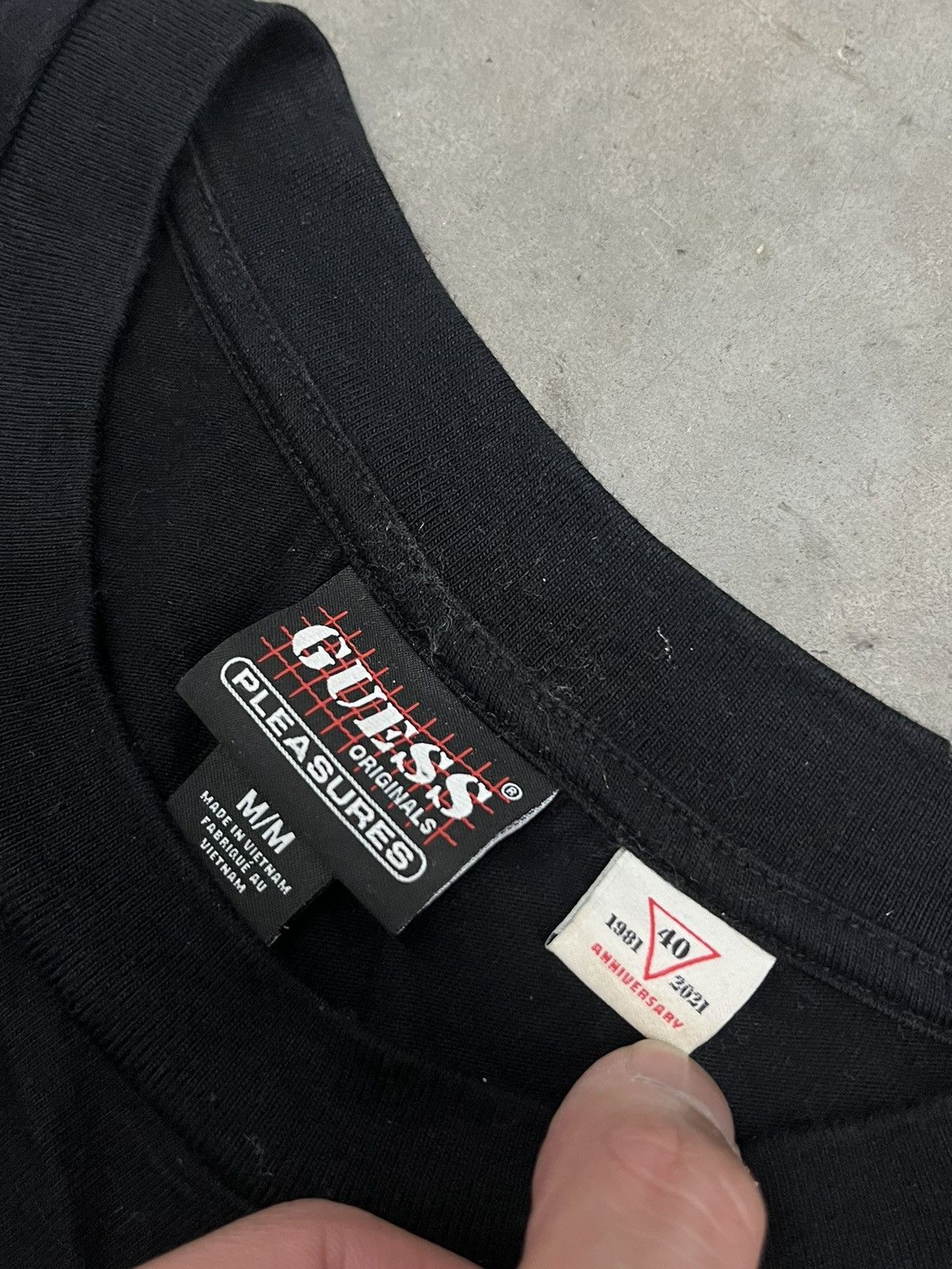 Guess × Pleasures Guess X Pleasures Tshirt Size US M / EU 48-50 / 2 - 3 Thumbnail