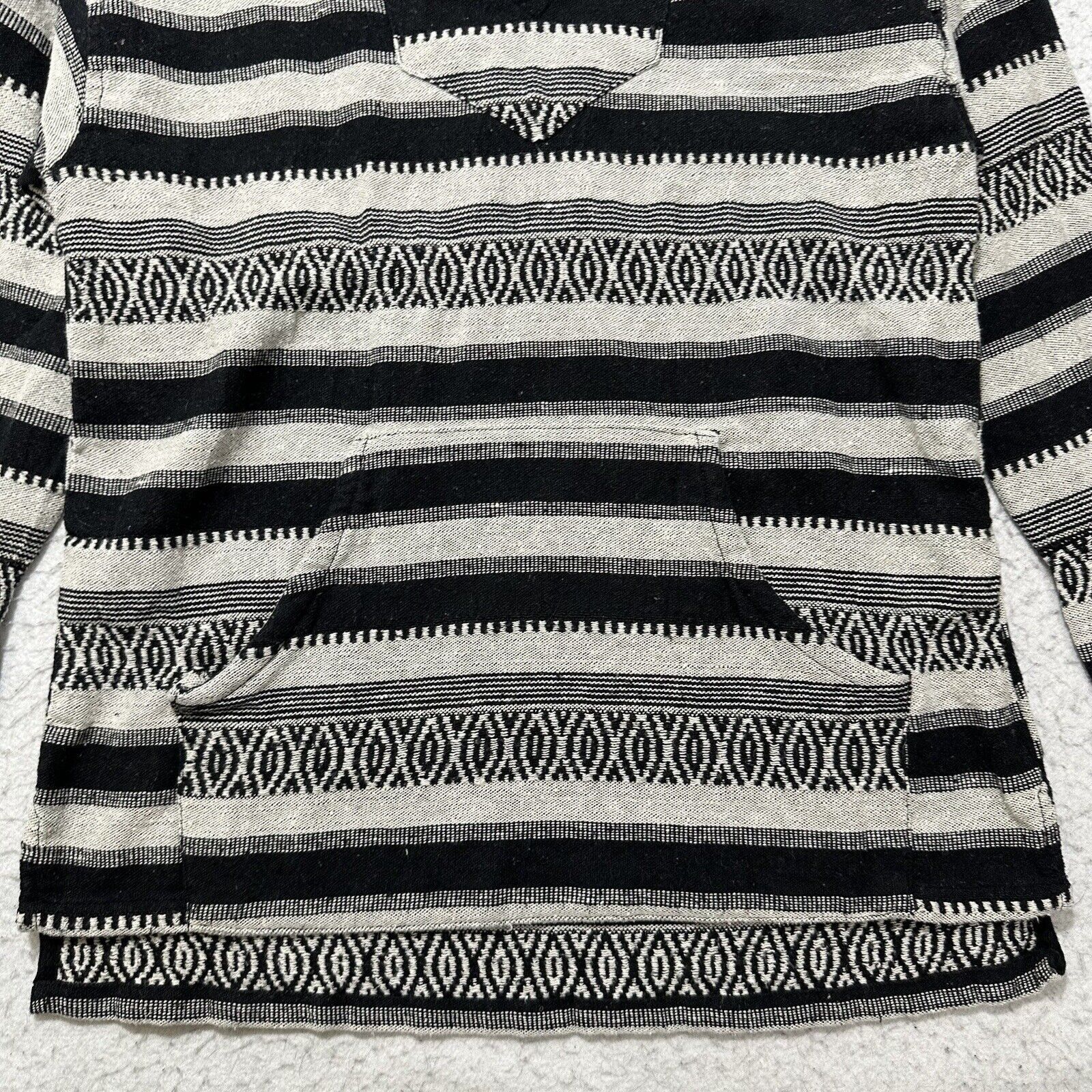 Forever 21 Forever 21 Medium Aztec Surf Knit Hoodie Poncho Sweater Size M / US 6-8 / IT 42-44 - 4 Thumbnail