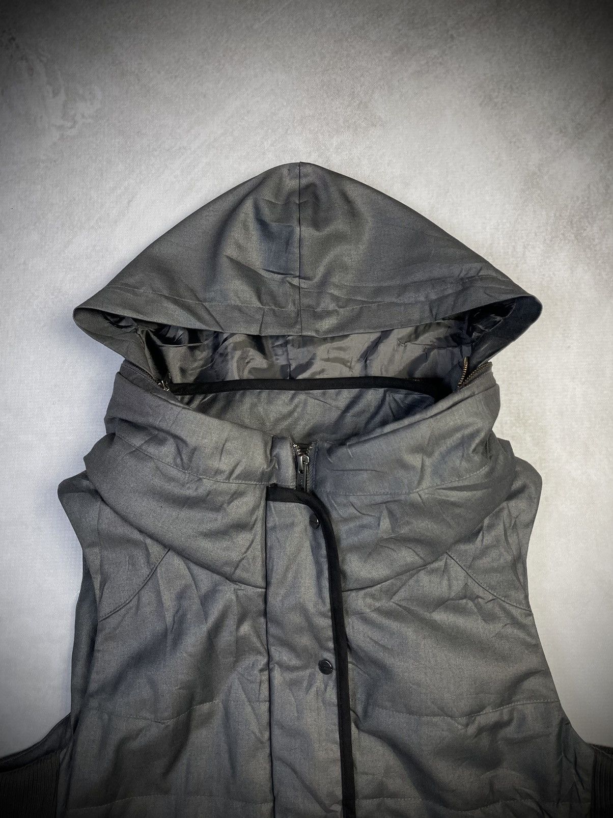 Le Grande Bleu (L.G.B.) 2000s Clouterie 🇯🇵 Bono Hooded Vest Size US S / EU 44-46 / 1 - 4 Thumbnail