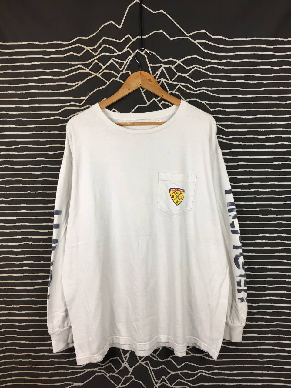 Tommy Hilfiger Tommy Hilfiger Mountaineering Crest Logo Long Sleeve Tee Size US XXL / EU 58 / 5 - 7 Thumbnail