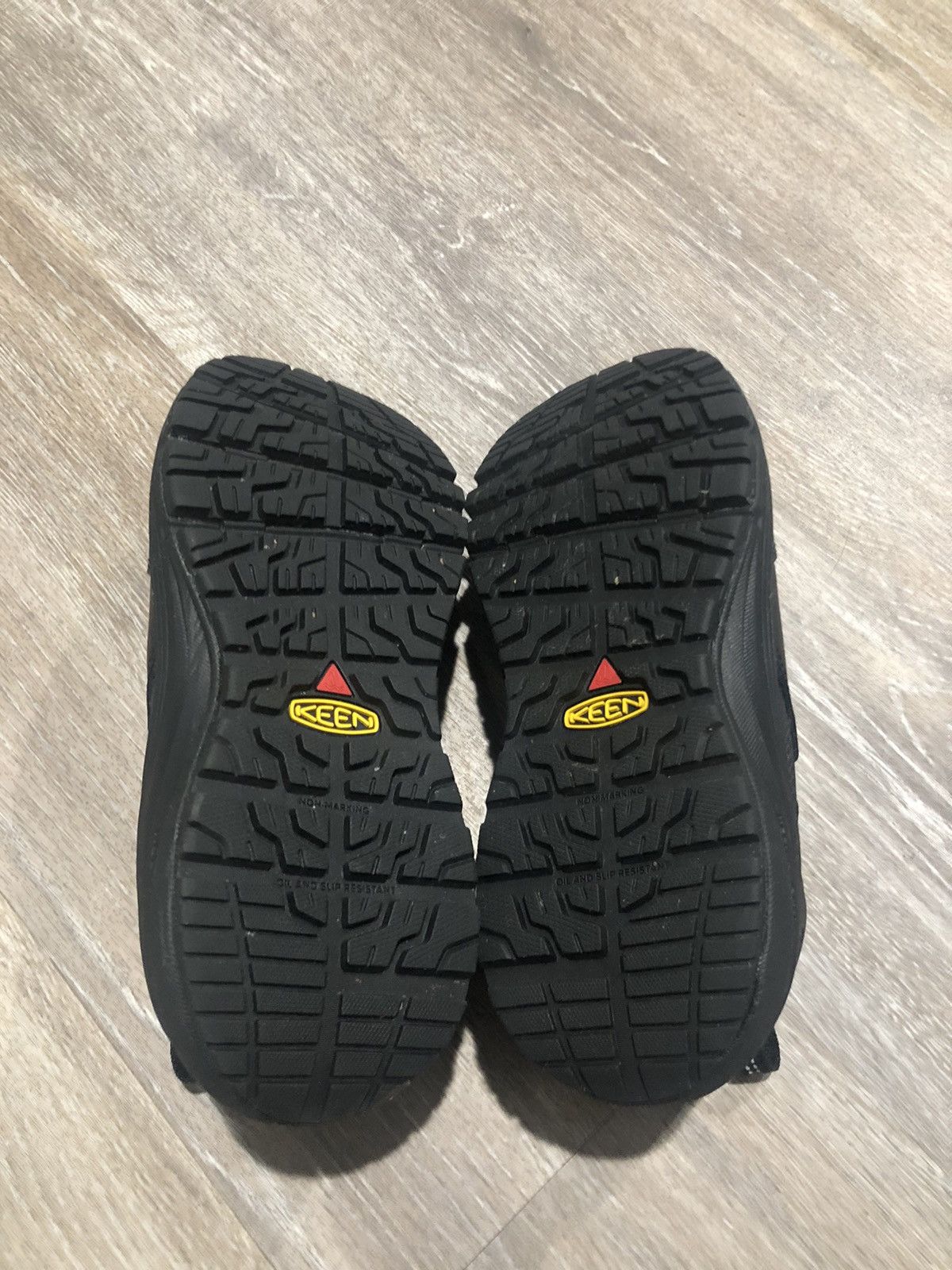 KEEN KEEN Utility Work Shoes Mens 7.5 Black Slip On Oil-Resistant Size US 7.5 / EU 40-41 - 11 Thumbnail