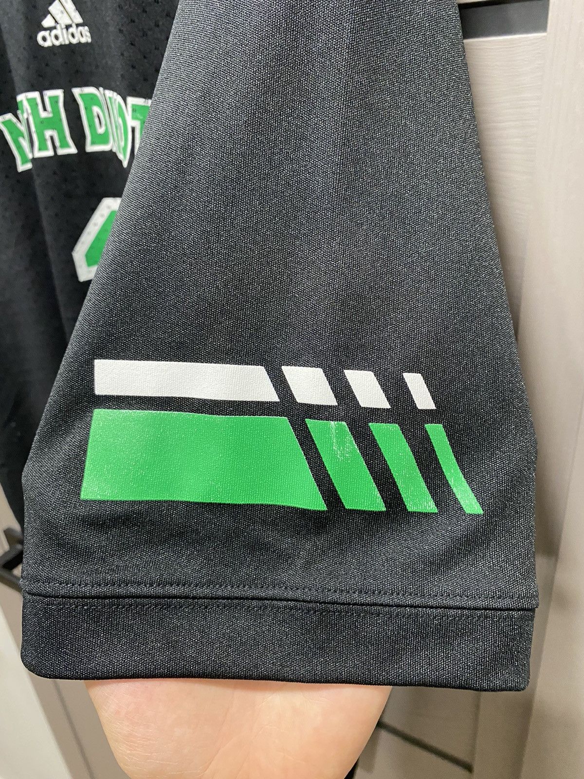 Adidas Adidas North Dakota #1 Hockey Jersey Size US XL / EU 56 / 4 - 9 Thumbnail