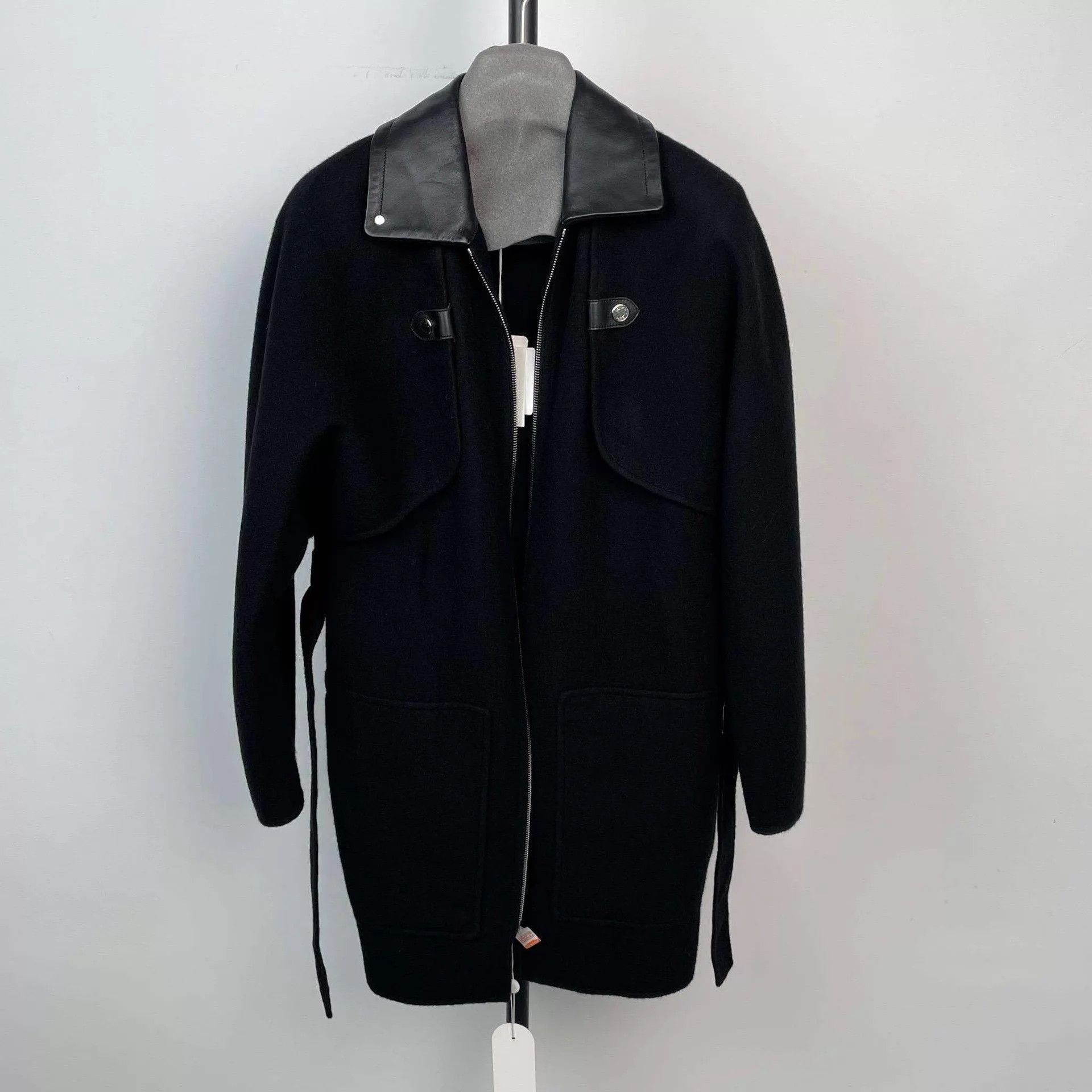 Hermes Hermes cashmere leather collar coat black size 34 Size XS / US 0-2 / IT 36-38 - 1 Thumbnail