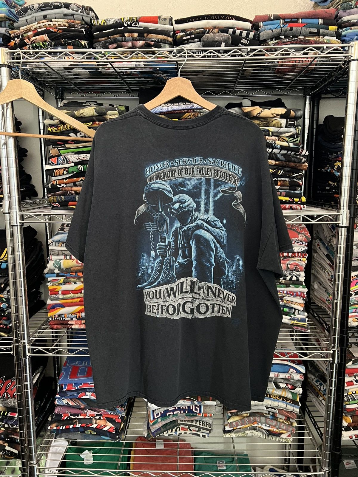 Vintage 90s Honor Service Sacrifice Military War Tee Size US XL / EU 56 / 4 - 1 Thumbnail