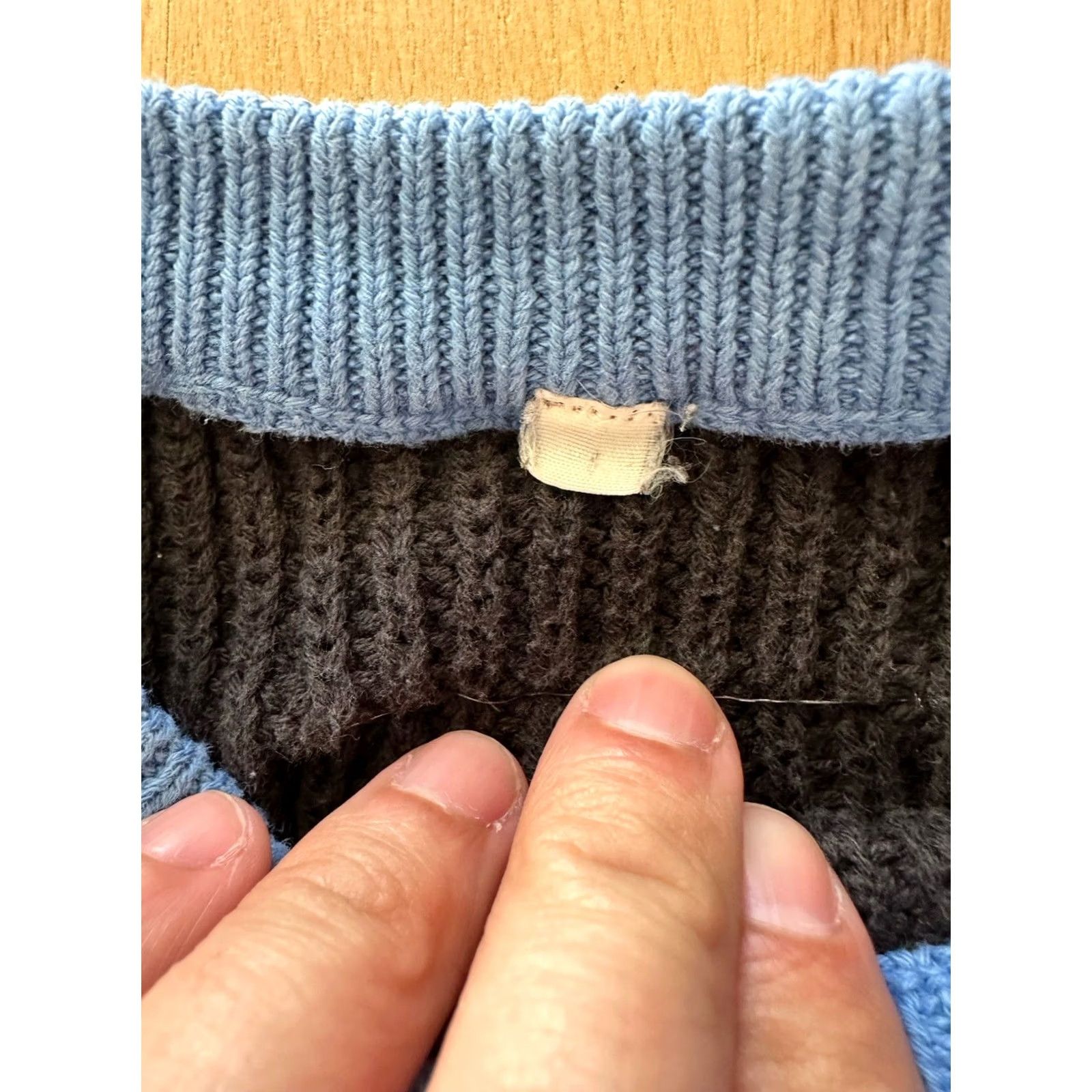 Quiksilver VINTAGE Quiksilver Sweater Knit Crew Neck Long Sleeve Blue 90s Pullover Men L Wool Acrylic Nylon Logo Size US L / EU 52-54 / 3 - 3 Thumbnail