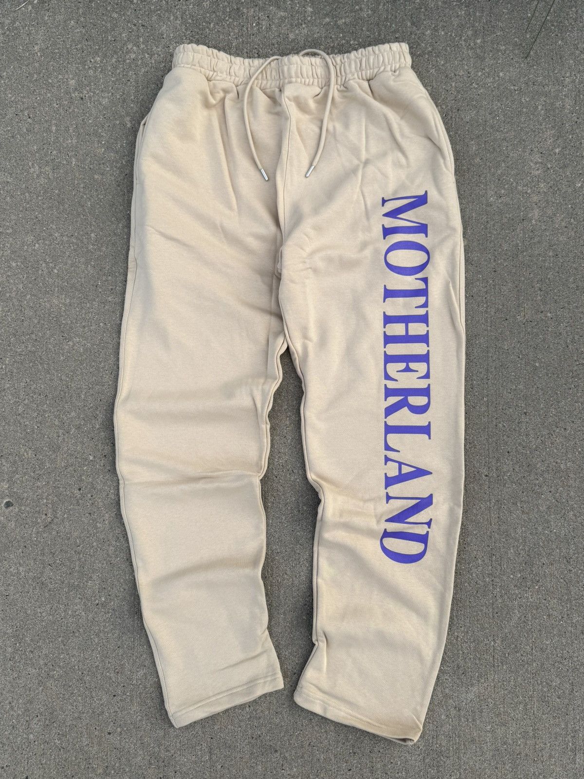 Other NWT Straight Out of the Motherland Pants Size M Afro Size US 32 / EU 48 - 1 Thumbnail