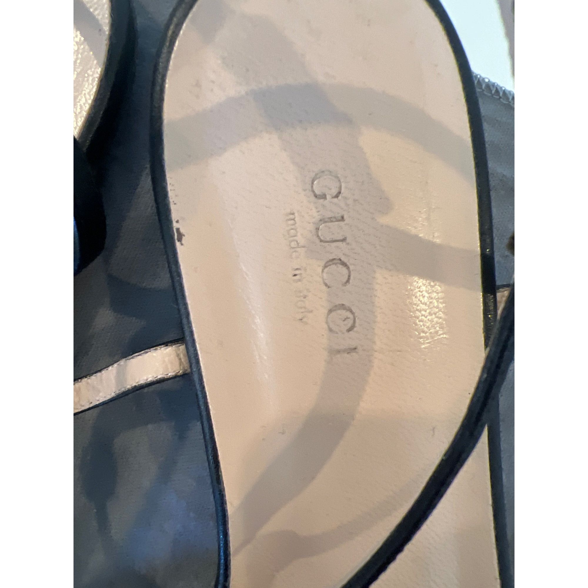 Gucci Gucci Black Horsebit Leather T-Strap Sandals Size 36.5 Italy Size US 6.5 / IT 36.5 - 9 Thumbnail