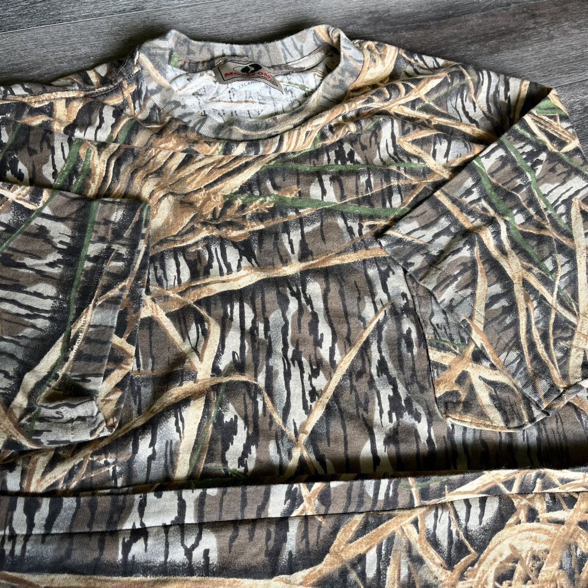Mossy Oaks × Vintage Vintage 90s Mossy Oak Shadow Grass Camo Pocket Logo T Shirt Size US XXL / EU 58 / 5 - 8 Thumbnail