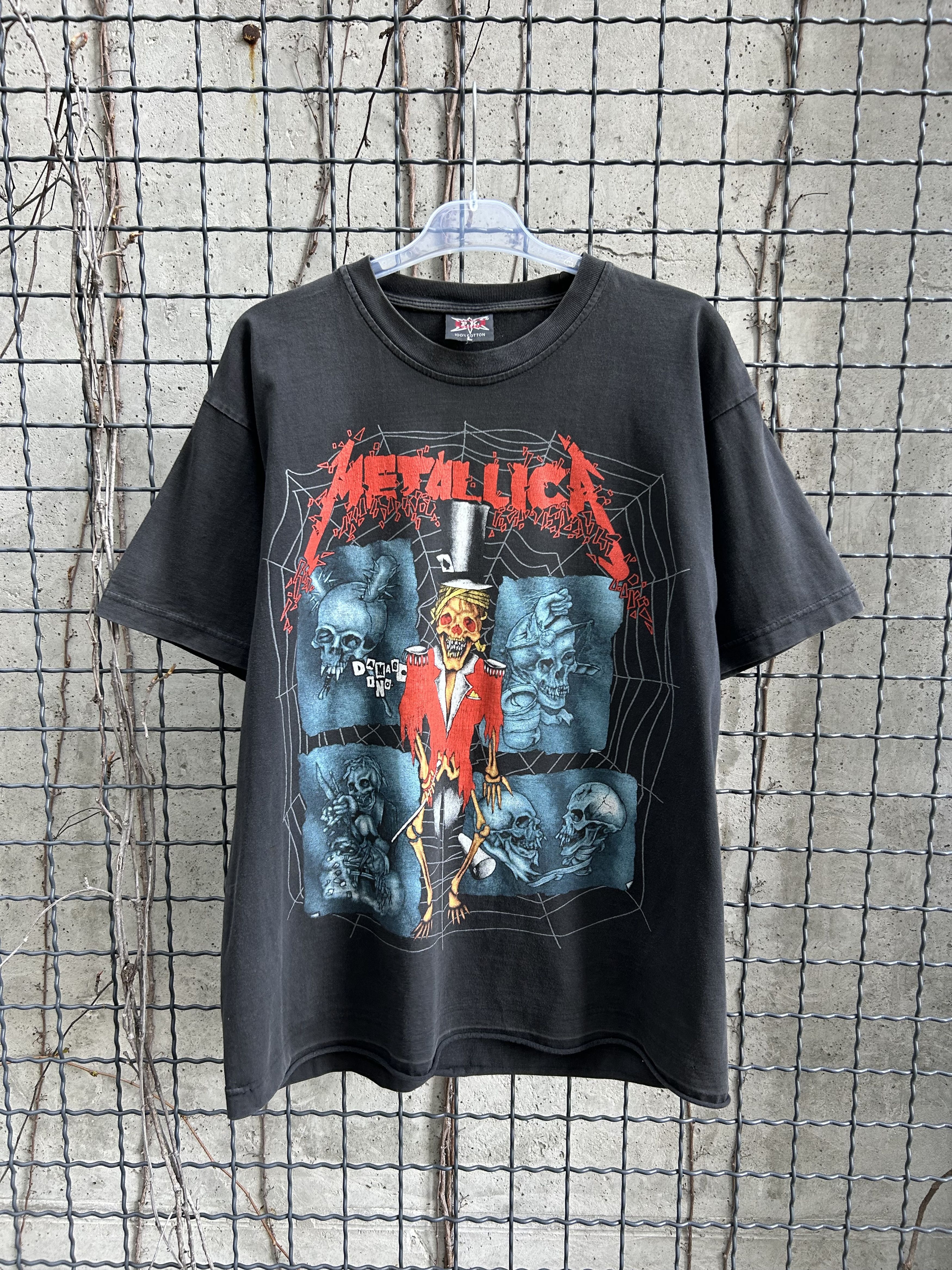 Vintage 90s Metallica Ringmaster Rock Band T-shirt