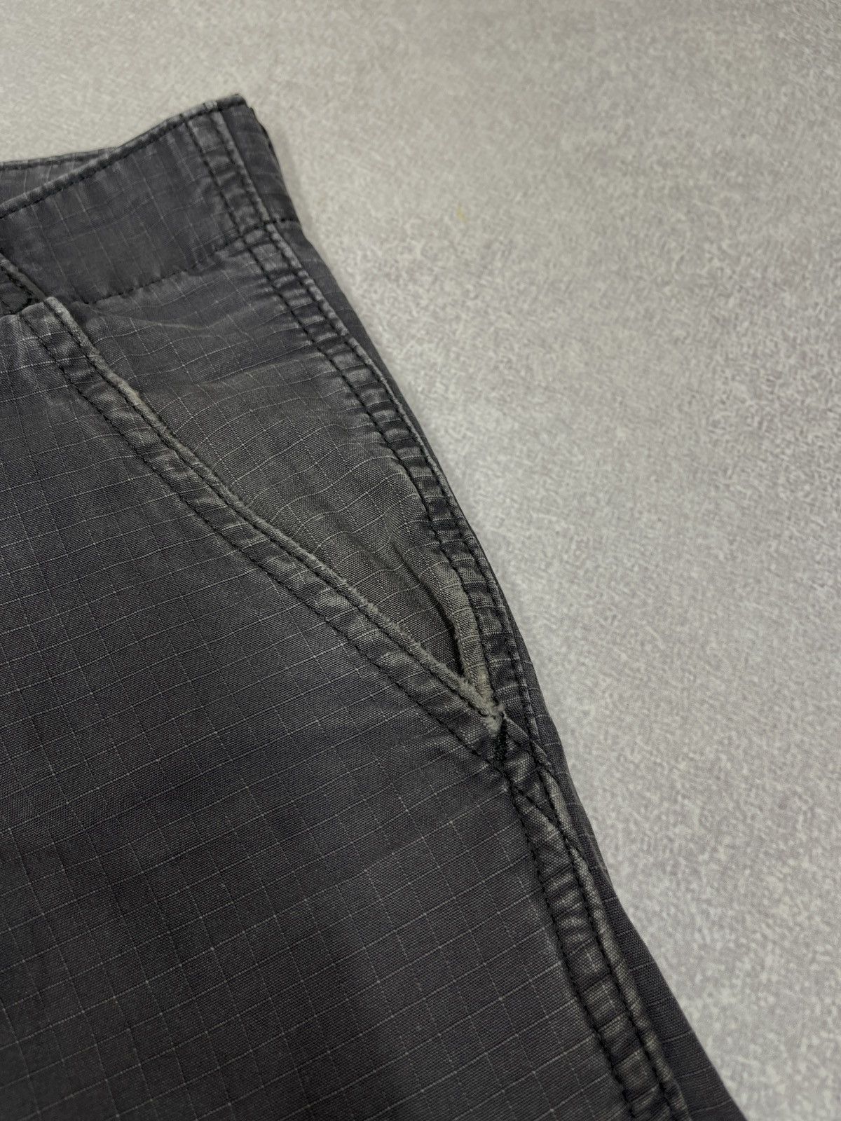 Carhartt Mens Carhartt Regular Cargo Pants Grey Y2K Size US 30 / EU 46 - 13 Thumbnail