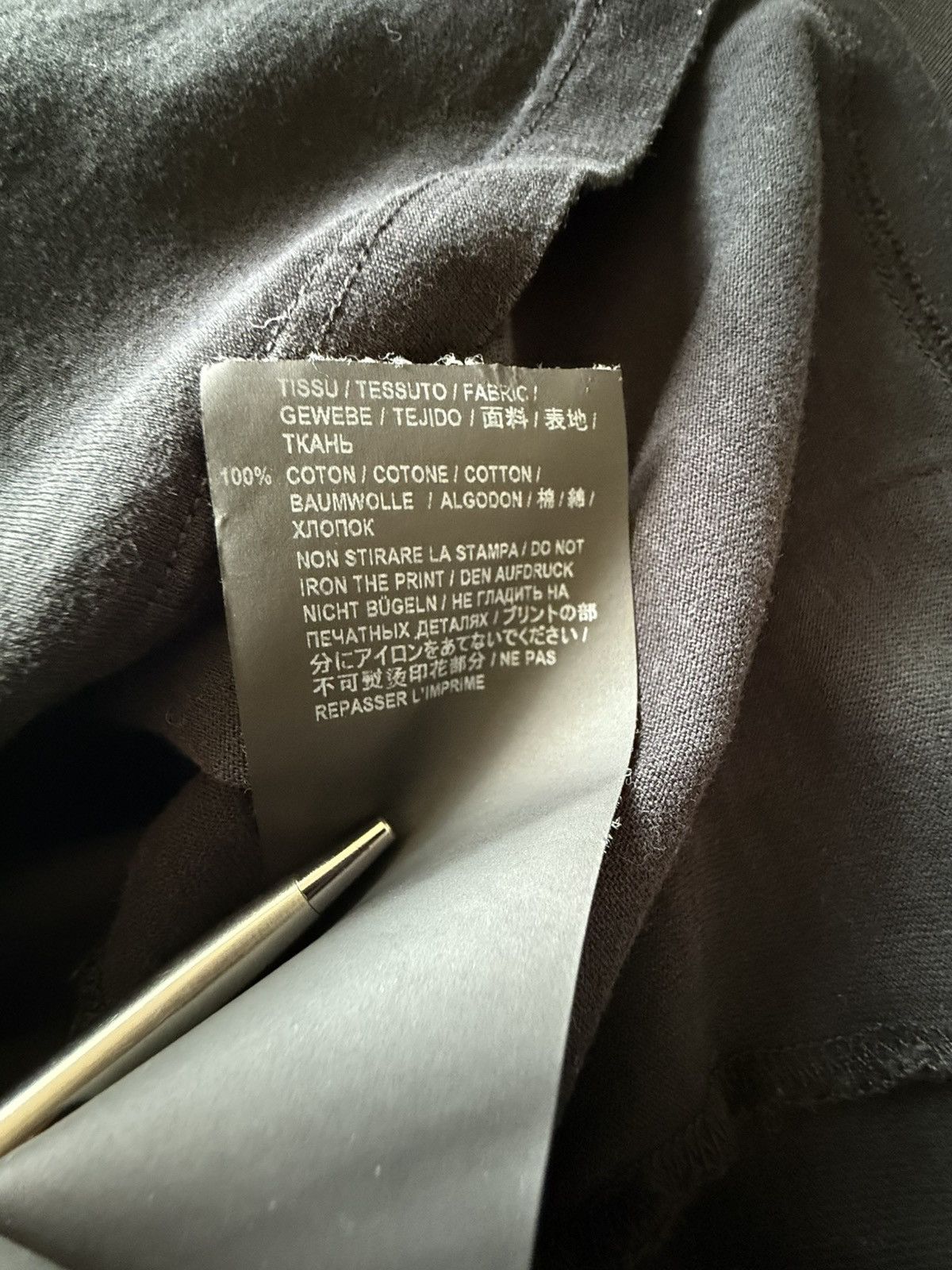 Saint Laurent Paris $550 Saint Laurent Rive Gauche black logo t shirt L Size US L / EU 52-54 / 3 - 19 Thumbnail