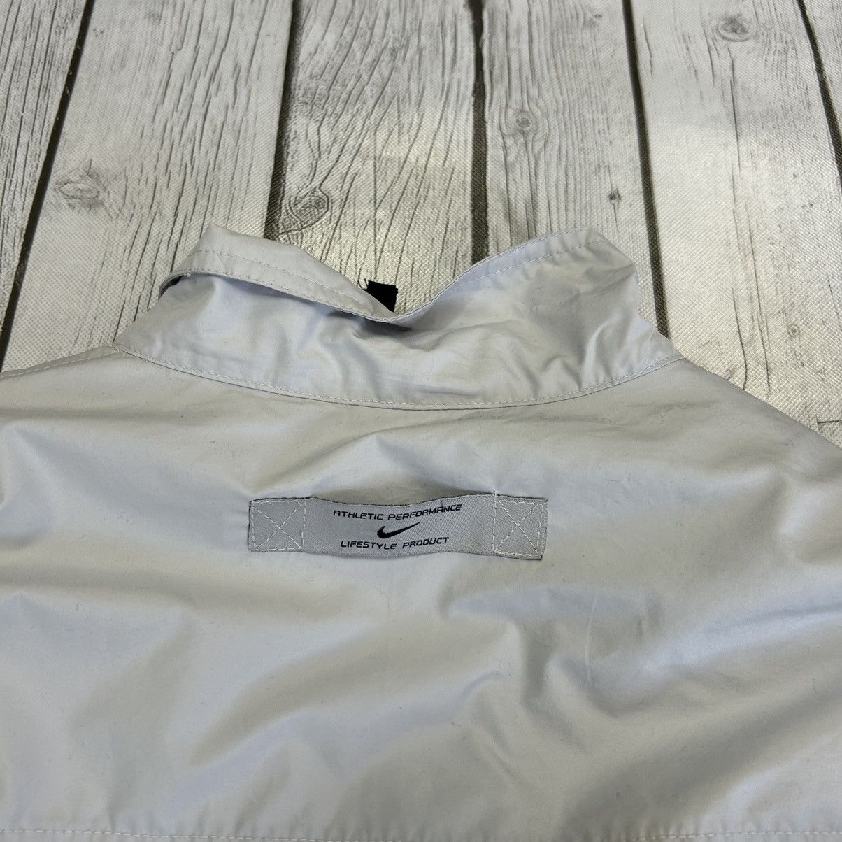 Nike × Vintage Vintage 2001 Nike silver lightweight jacket Size US M / EU 48-50 / 2 - 5 Thumbnail