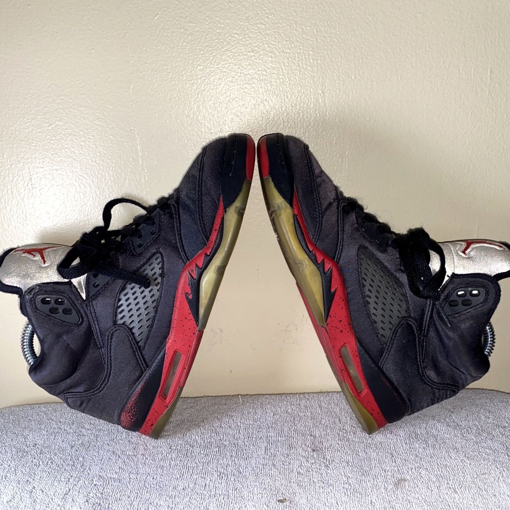 Nike VINTAGE Nike Air Jordan 5 V Retro Satin Bred Sneakers 440888-006 Women’s Size 6 Black Satin Retro Nike Air Sneaker Women’s Mens Size US 7 / IT 37 - 7 Thumbnail