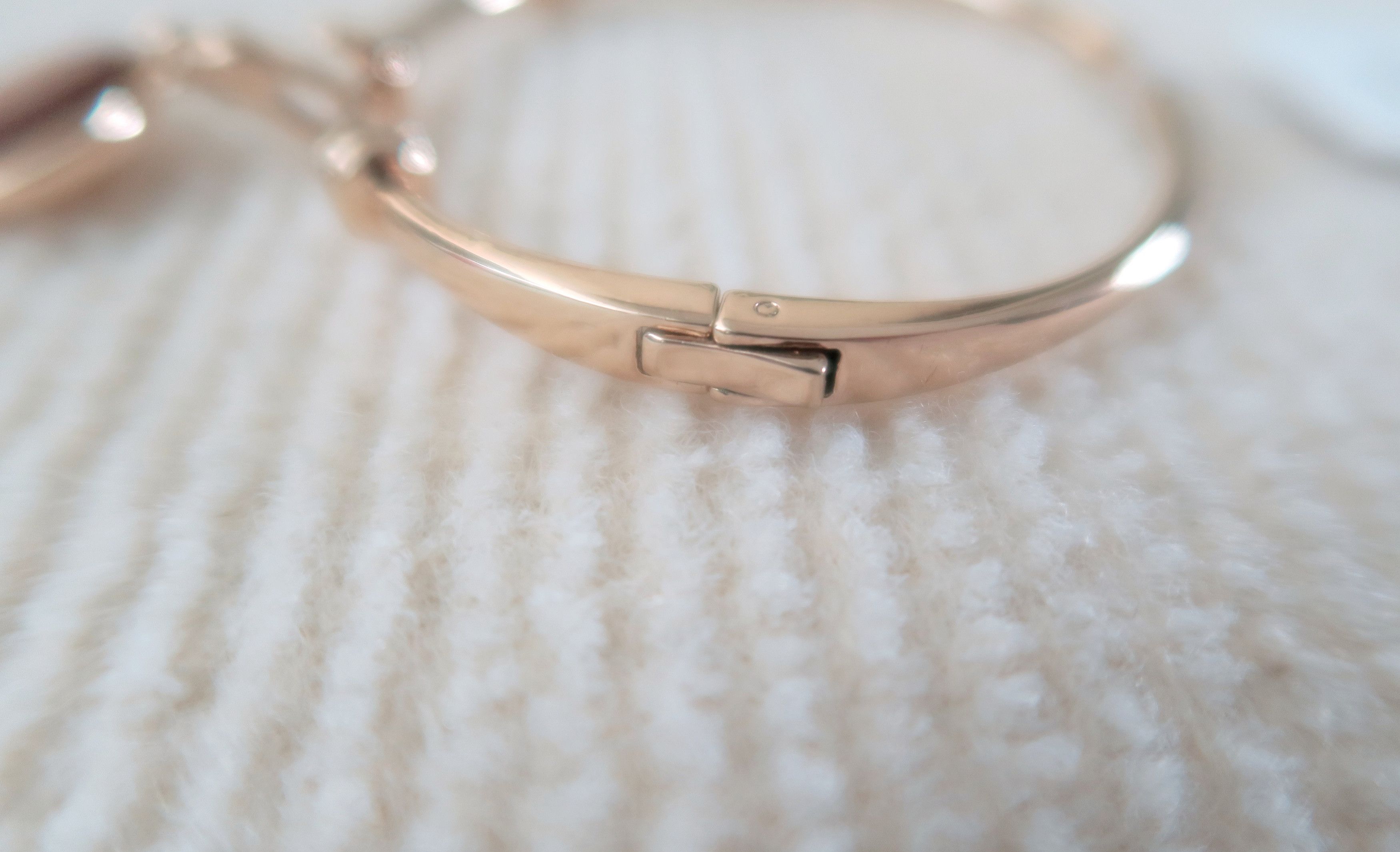 Ralph Lauren Ralph Lauren Logo Charm Bangle Bracelet Size ONE SIZE - 6 Thumbnail