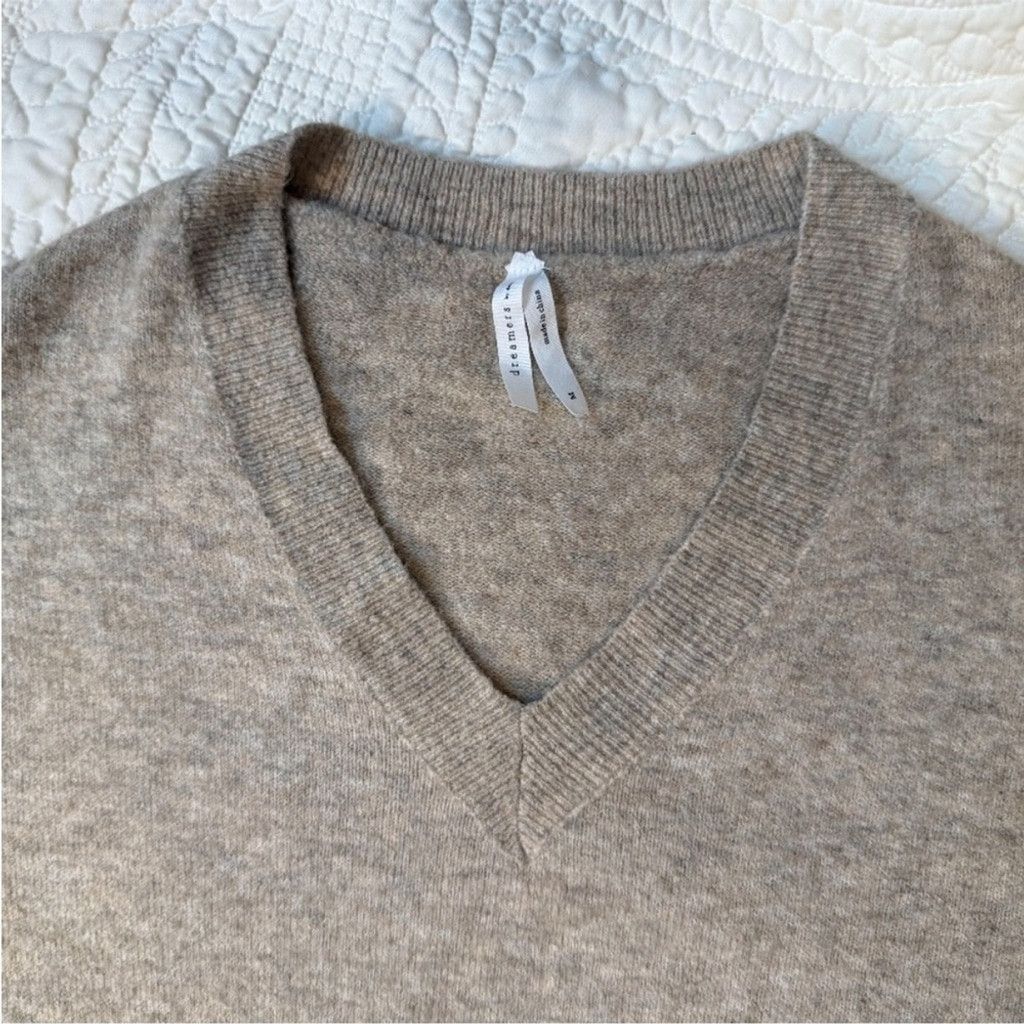 Debut Dreamers by Debut Beige Fuzzy V-Neck Sweater Medium Size M / US 6-8 / IT 42-44 - 5 Thumbnail