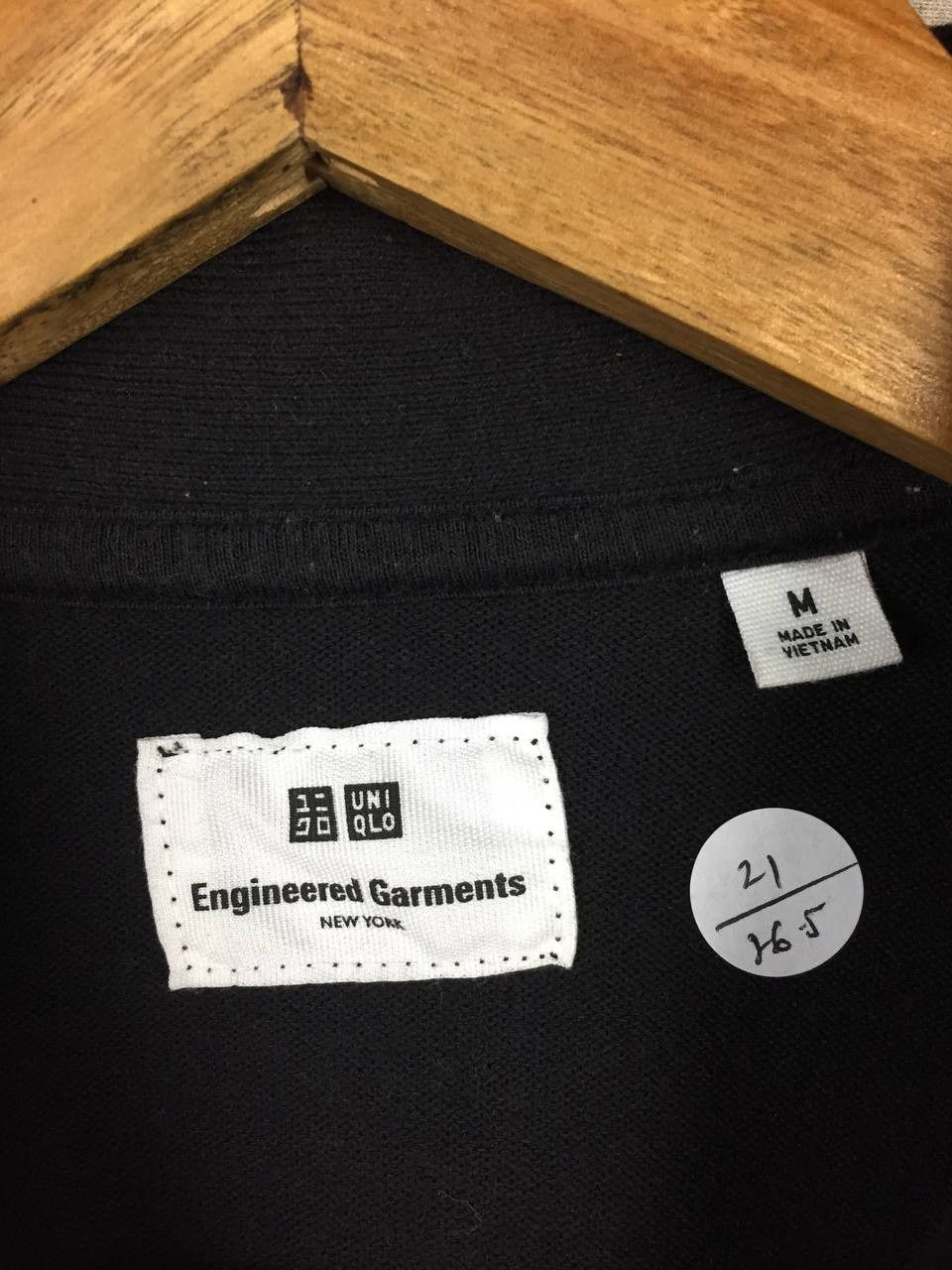 Engineered Garments Engineered Garments x Uniqlo Solid Black Collar Polo Tee Size US M / EU 48-50 / 2 - 9 Thumbnail
