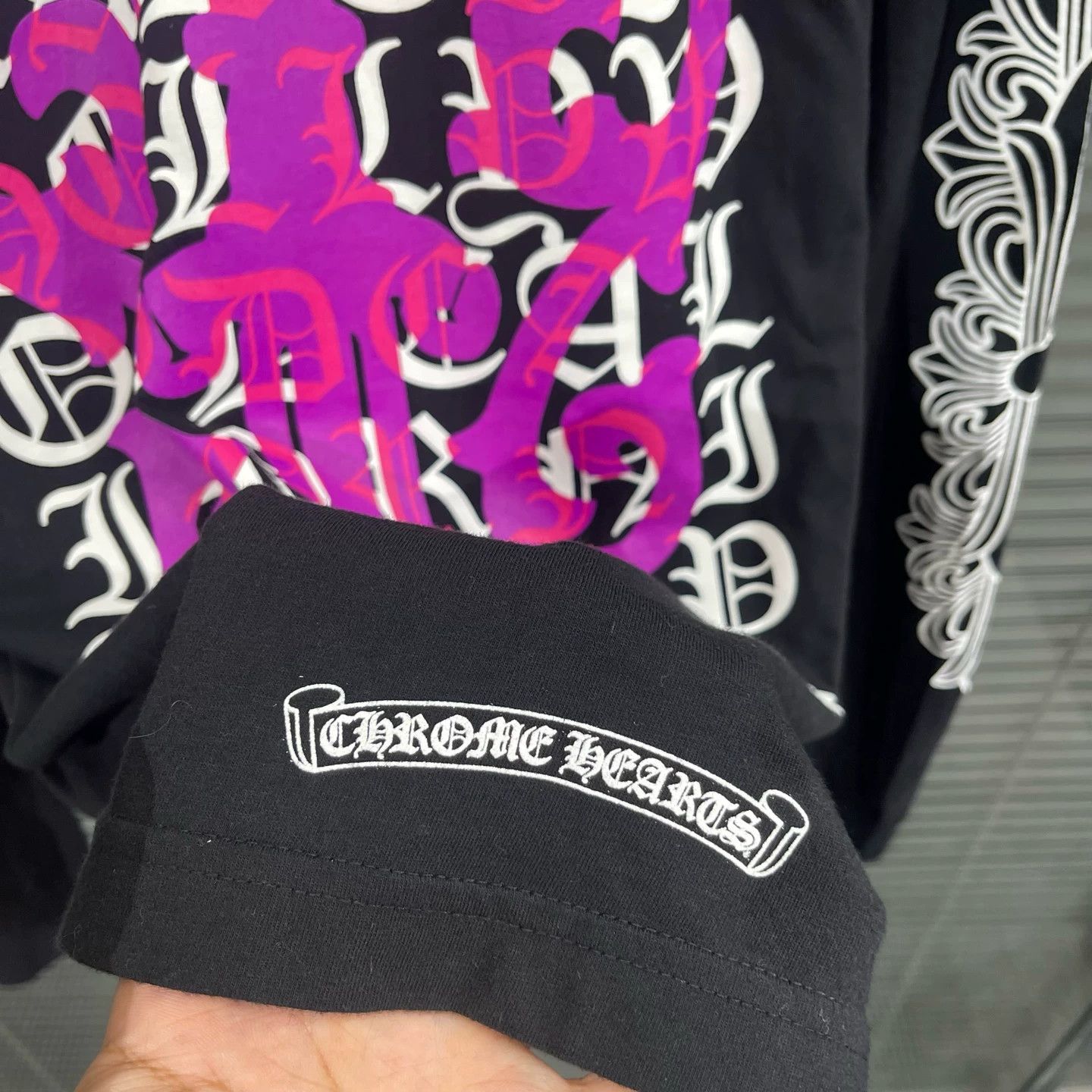 Chrome Hearts Chrome Hearts Purple Sword Print LS M Near New Size US M / EU 48-50 / 2 - 4 Thumbnail
