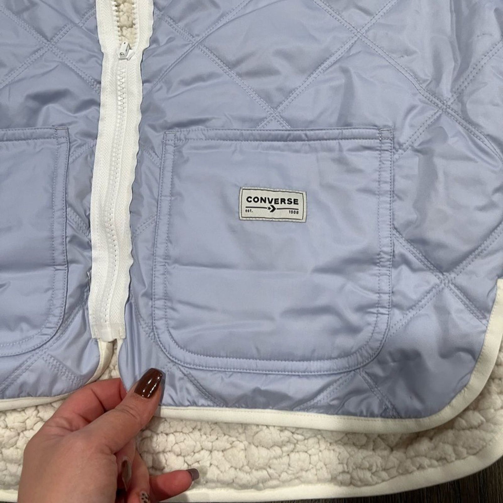 Converse NWT Converse Reversible Sherpa Quilted Jacket - Size XS Size XS / US 0-2 / IT 36-38 - 6 Thumbnail