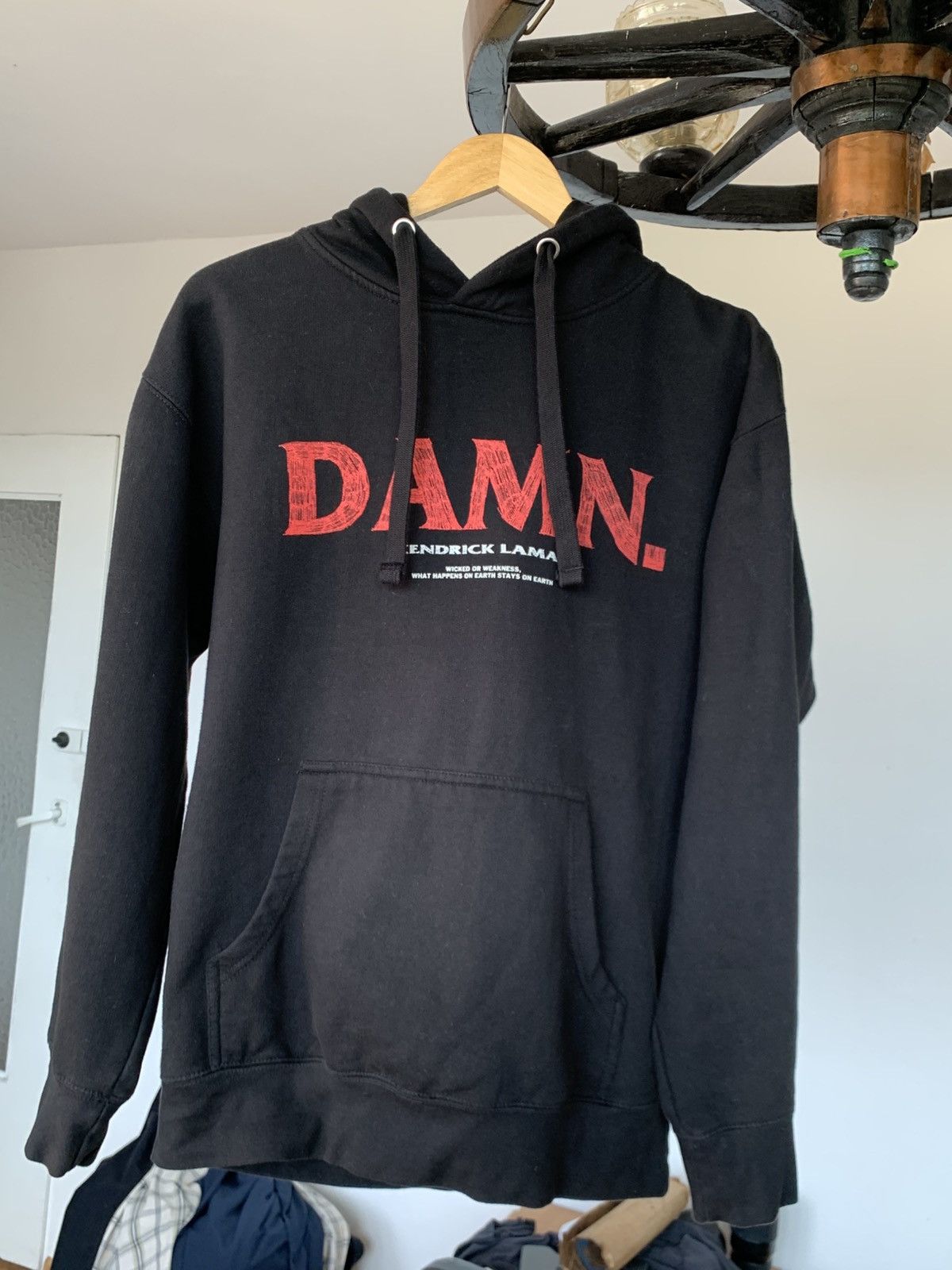 Kendrick Lamar Kendrick Lamar 2017 Tour Hoodie DAMN L SIZE Size US L / EU 52-54 / 3 - 2 Thumbnail