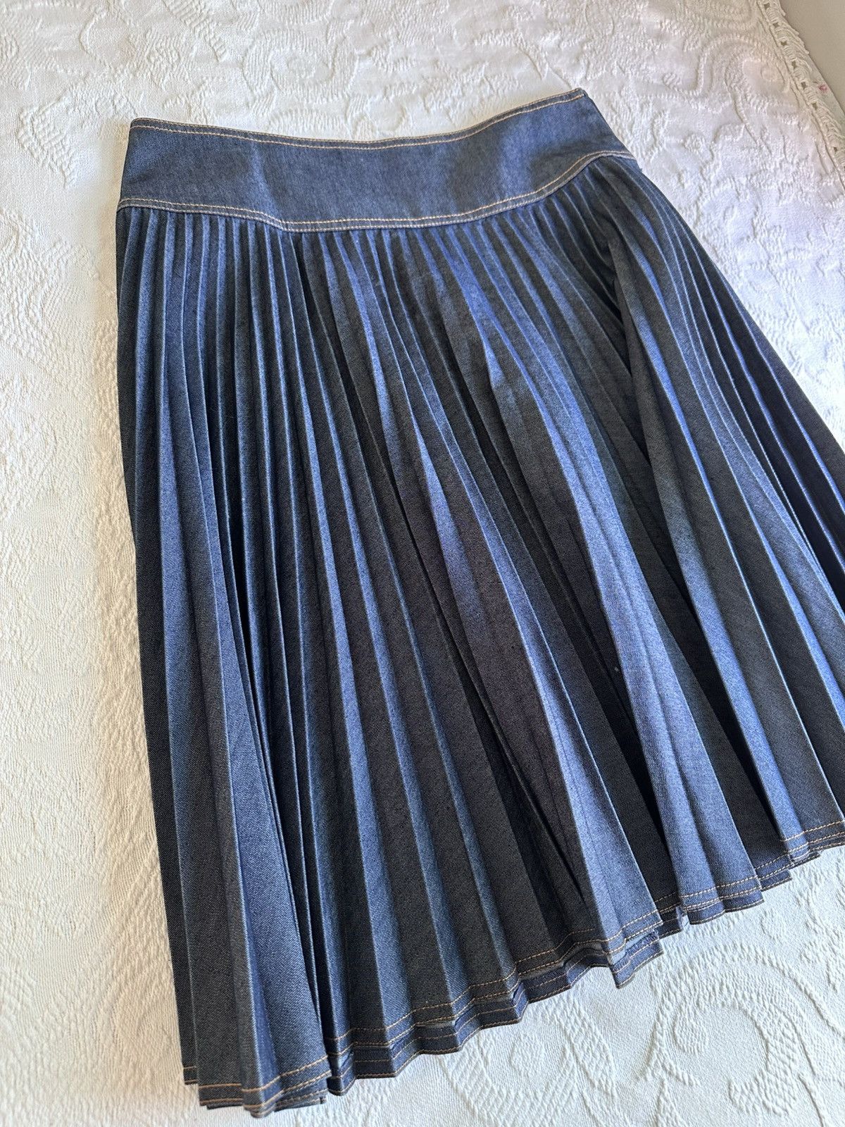 DKNY Dkny pleated denim skirt Size 30" / US 8 / IT 44 - 2 Thumbnail