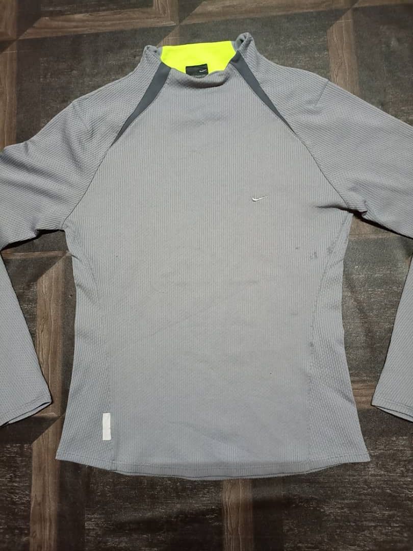 Nike Nike Sphere Dry long Sleeve Size L / US 10 / IT 46 - 3 Thumbnail