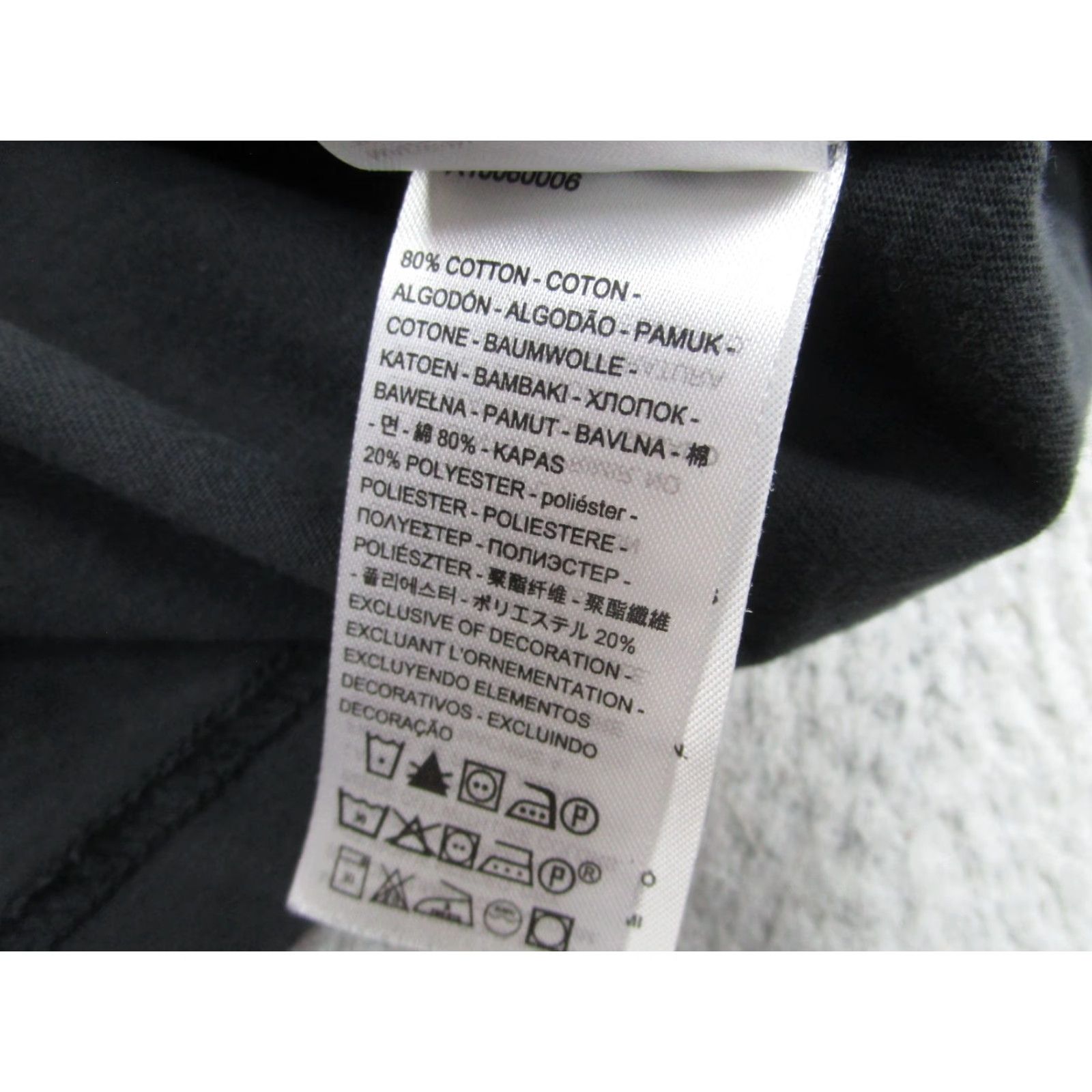 Levi's Levis Shirt Mens XS Black Long Sleeve Oversized fits like Large baggy Shirt Mens XS Black Long Sleeve Oversized Size US XS / EU 42 / 0 - 7 Thumbnail