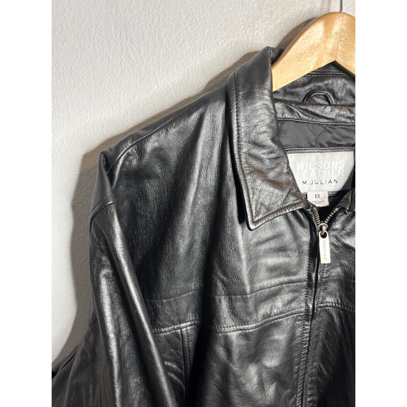 Vintage VINTAGE Wilsons Leather Jacket Mens 1X Black Bomber 90s M. Julian Thinsulate Gloves Jacket Coat Long Solid Zip Mens Size XL / US 12-14 / IT 48-50 - 2 Thumbnail