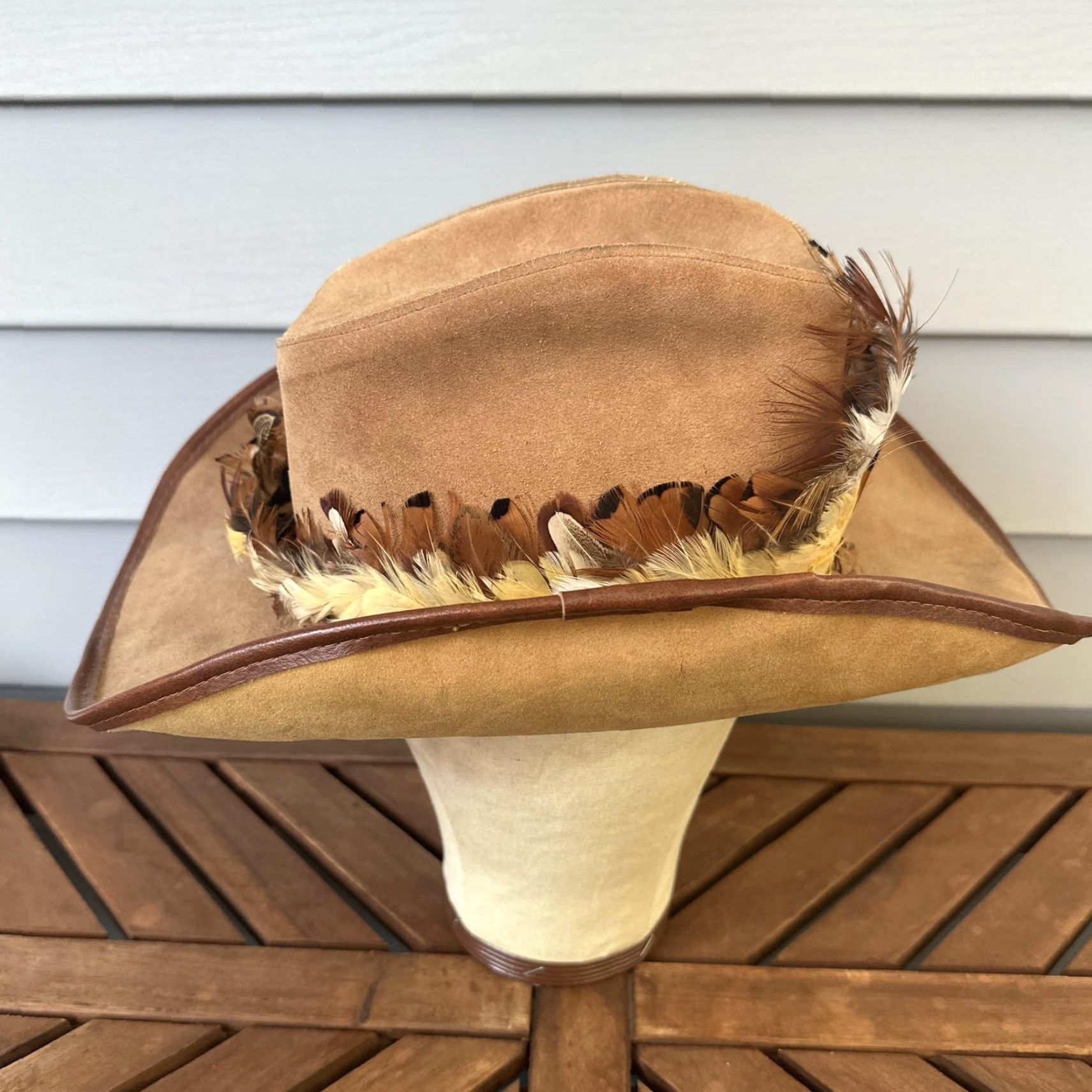 Vintage VINTAGE Western Hat Cowboy Fitted Mens Small Tan Suede Leather Feather Band Braided Felt Wide Brim Mexico 1960s Mens Size ONE SIZE - 4 Thumbnail