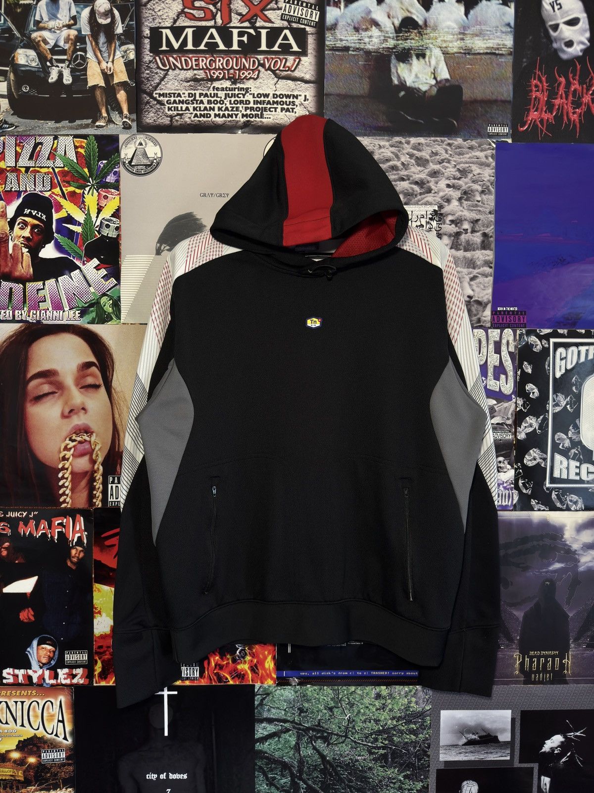 Nike Vintage Nike TN Center Logo Laser Hoodie Size US M / EU 48-50 / 2 - 1 Thumbnail