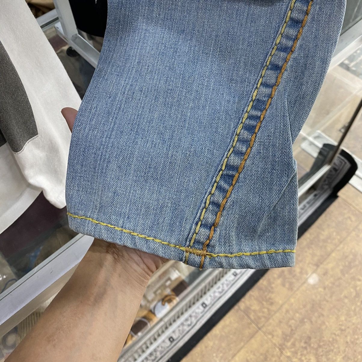 True Religion 2000s True Religion Joey Super T Bold Stitch Flared Jeans Size US 34 / EU 50 - 8 Thumbnail